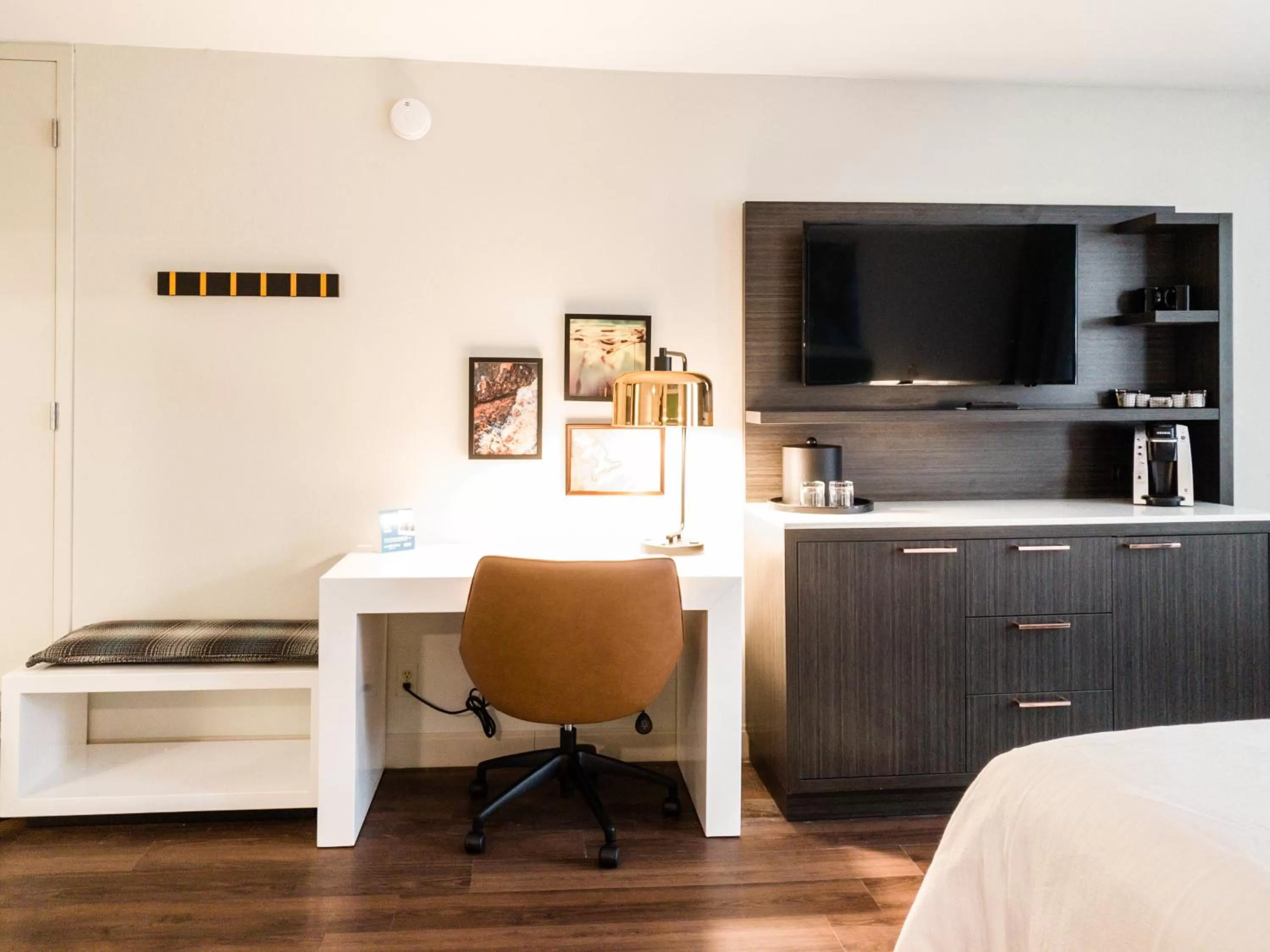 TV and multimedia, Bed in Hotel Indigo Rochester - Mayo Clinic Area by IHG