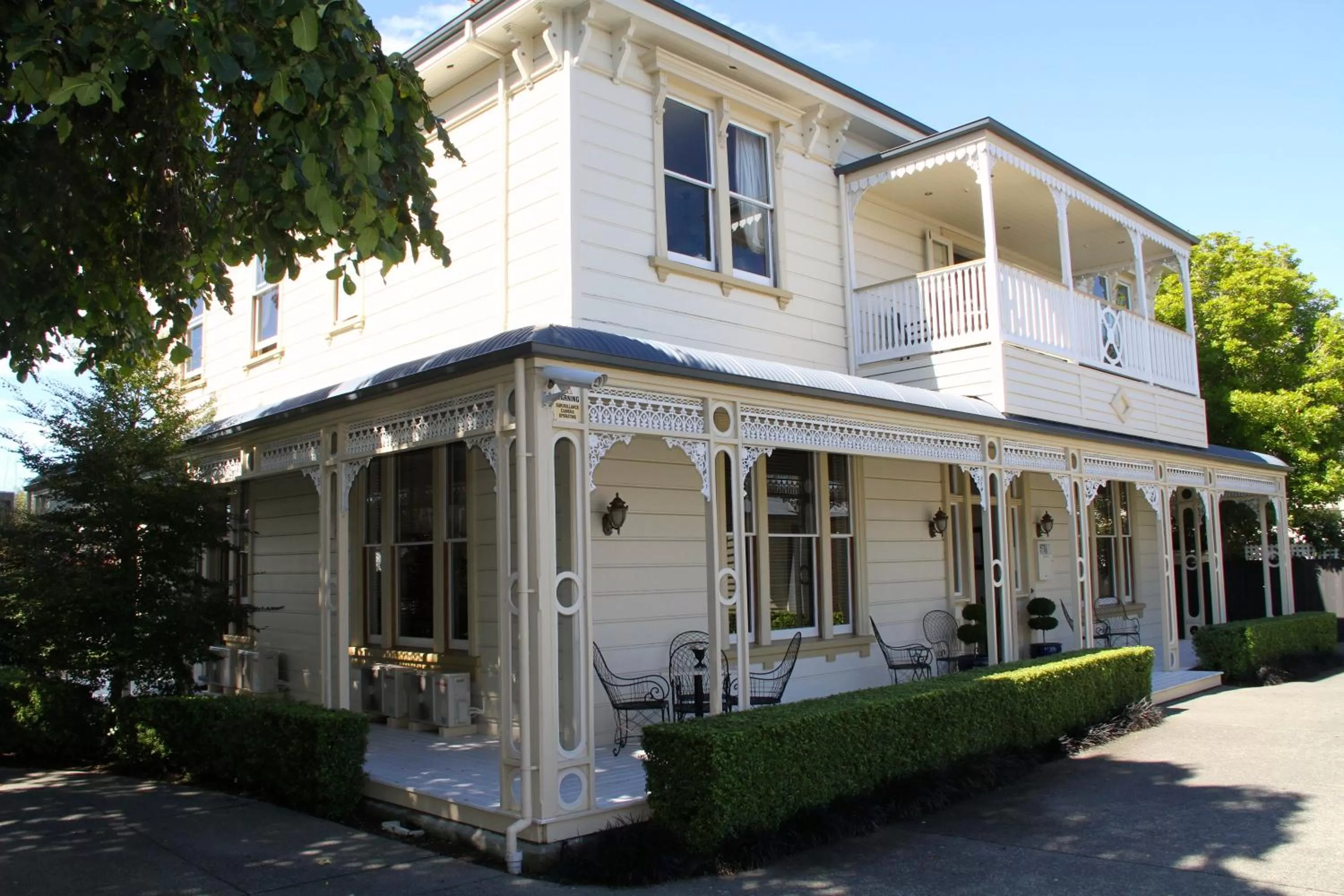 Facade/entrance in Merivale Manor