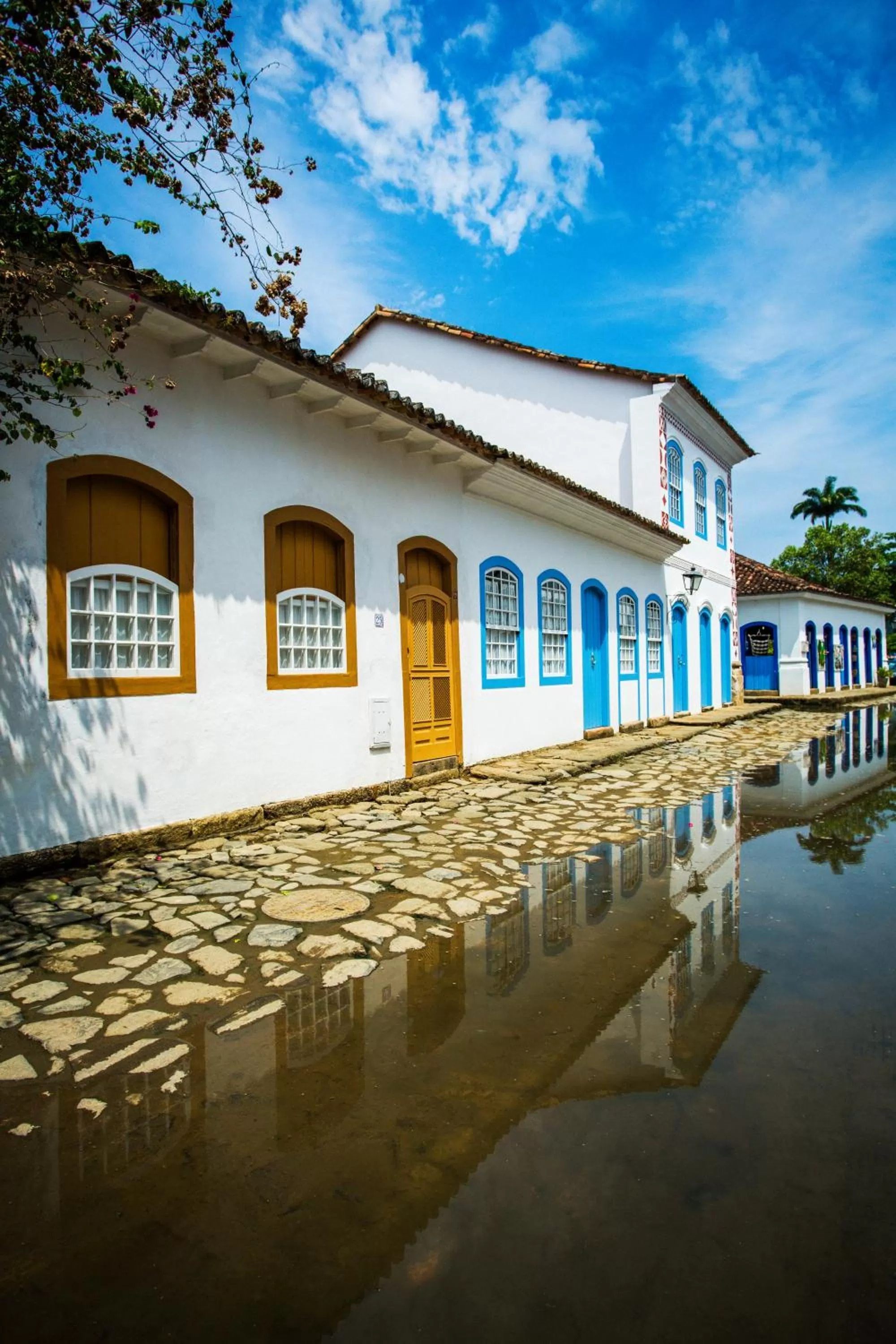 Property building in Pousada Corsario Paraty