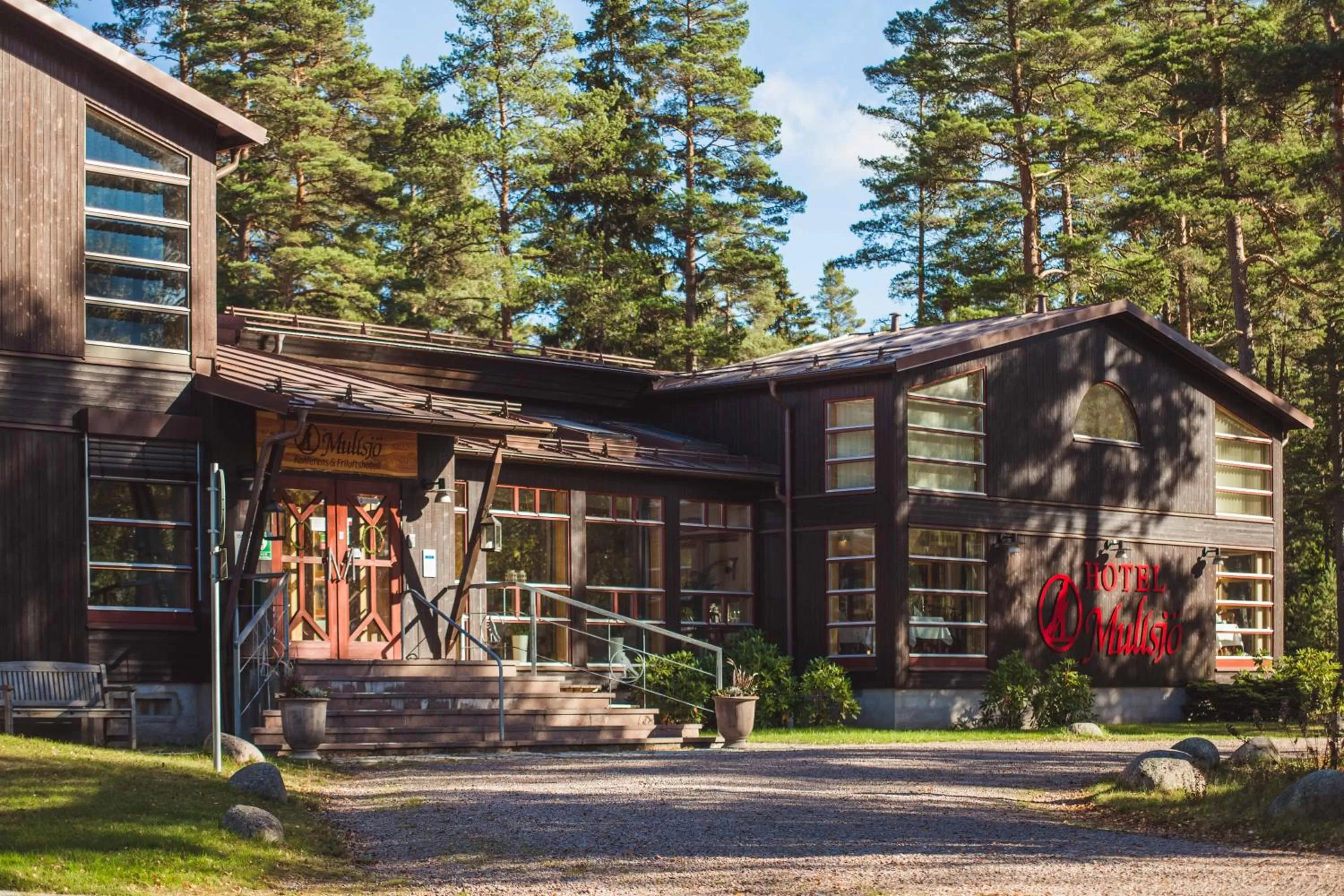 Facade/entrance in Mullsjö Hotell & Konferens