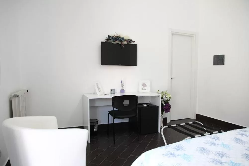 TV/Entertainment Center in B&B Rosaly