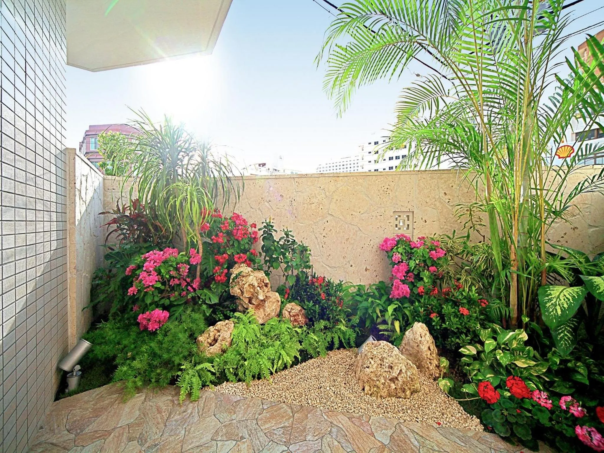 Garden in Smart Condo Tomari