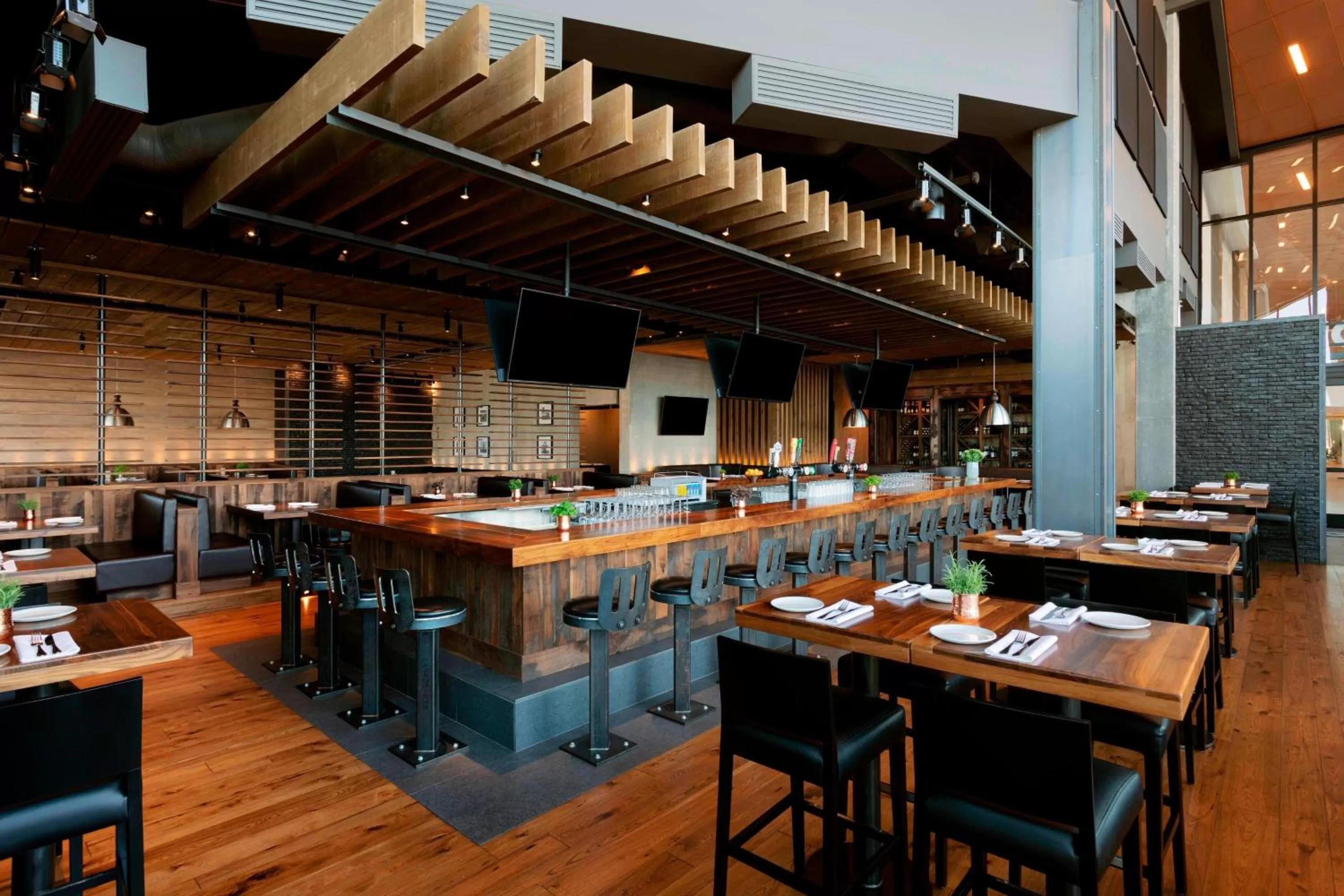 Lounge or bar in Sheraton Saint-Hyacinthe Hotel