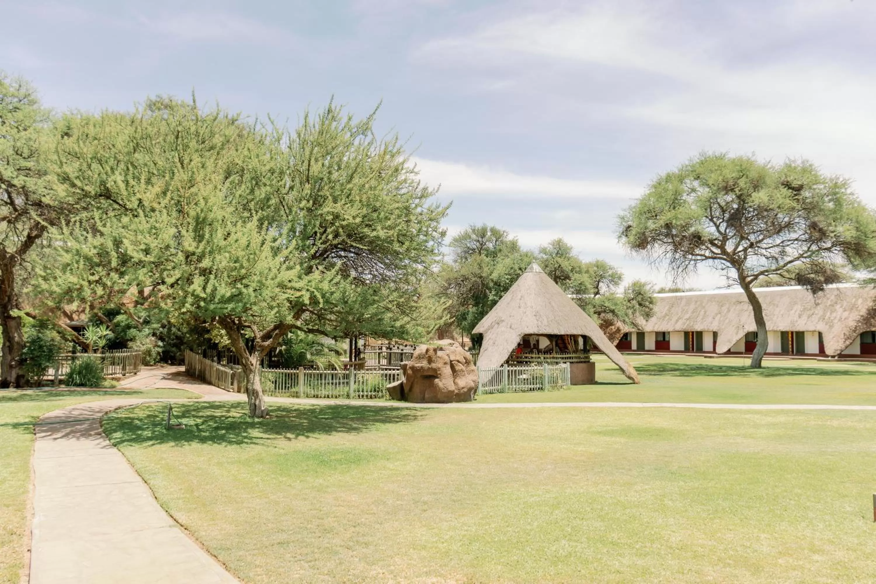 Garden, Property Building in Okahandja Country Hotel