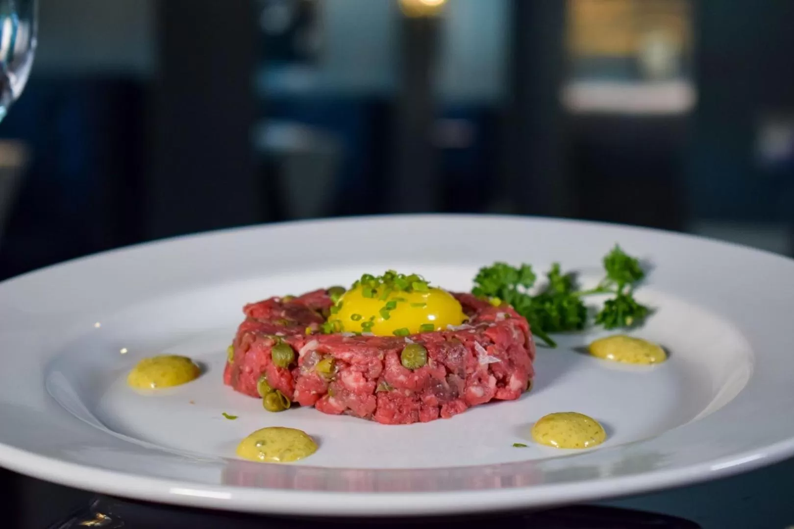 Restaurant/places to eat in Hotel Legends