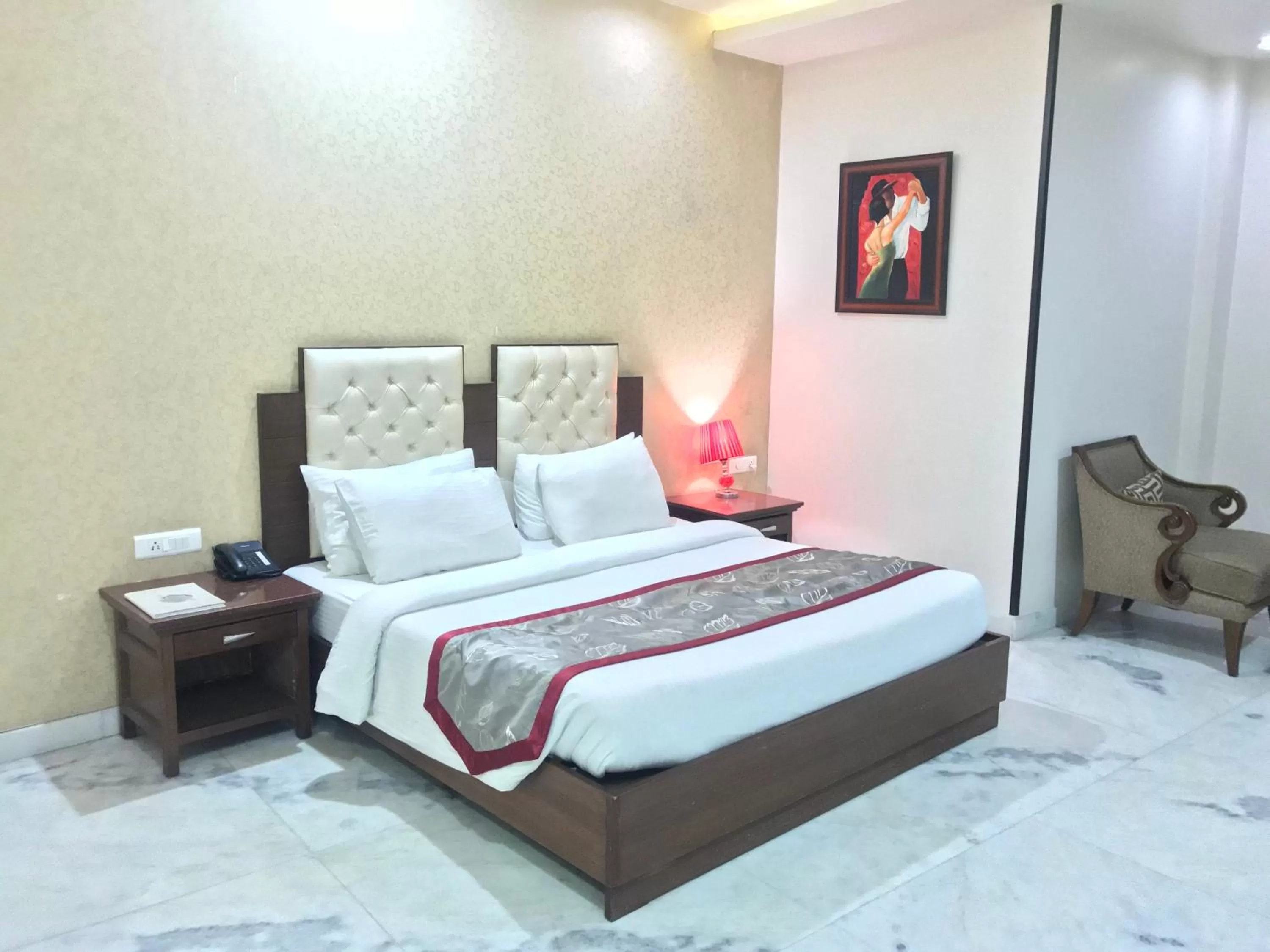 Photo of the whole room, Bed in Hotel Leela Grande