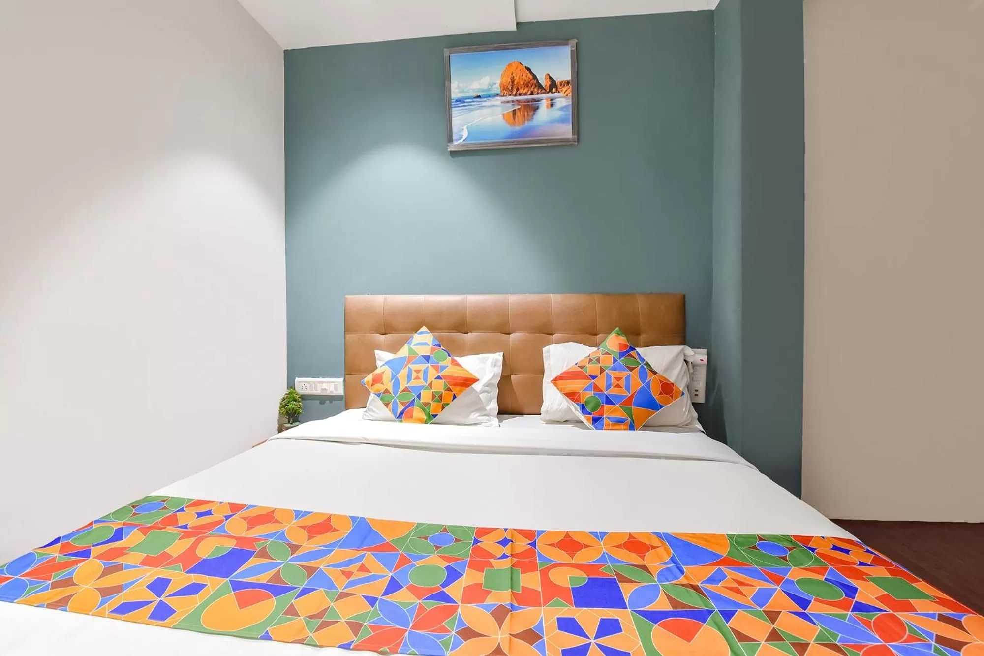 Bed in FabHotel Nidhivan, Udhna Junction