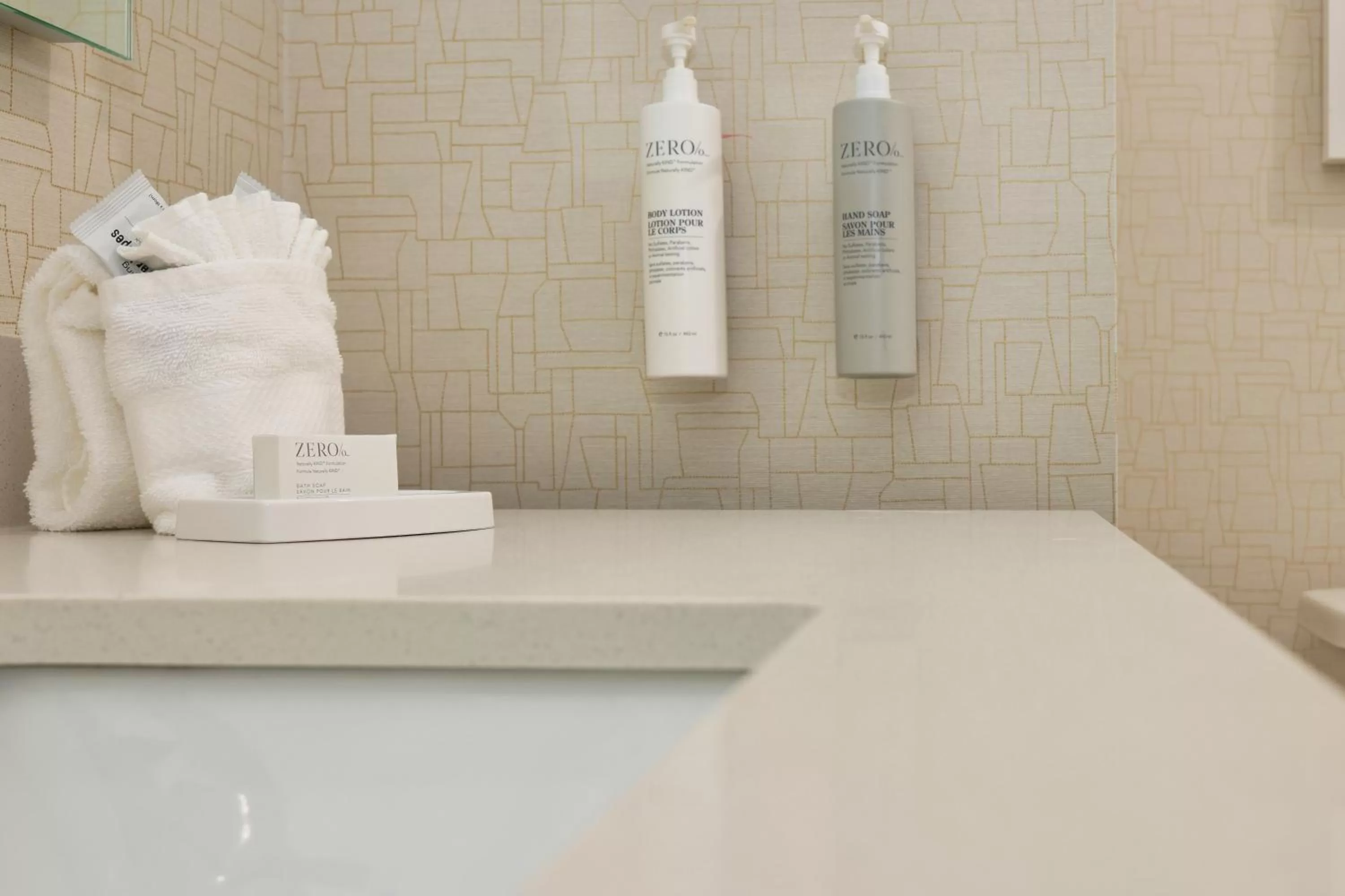 Queen Room with Two Queen Beds - Hearing Accessible in Hampton Inn New Orleans French Quarter Market Area