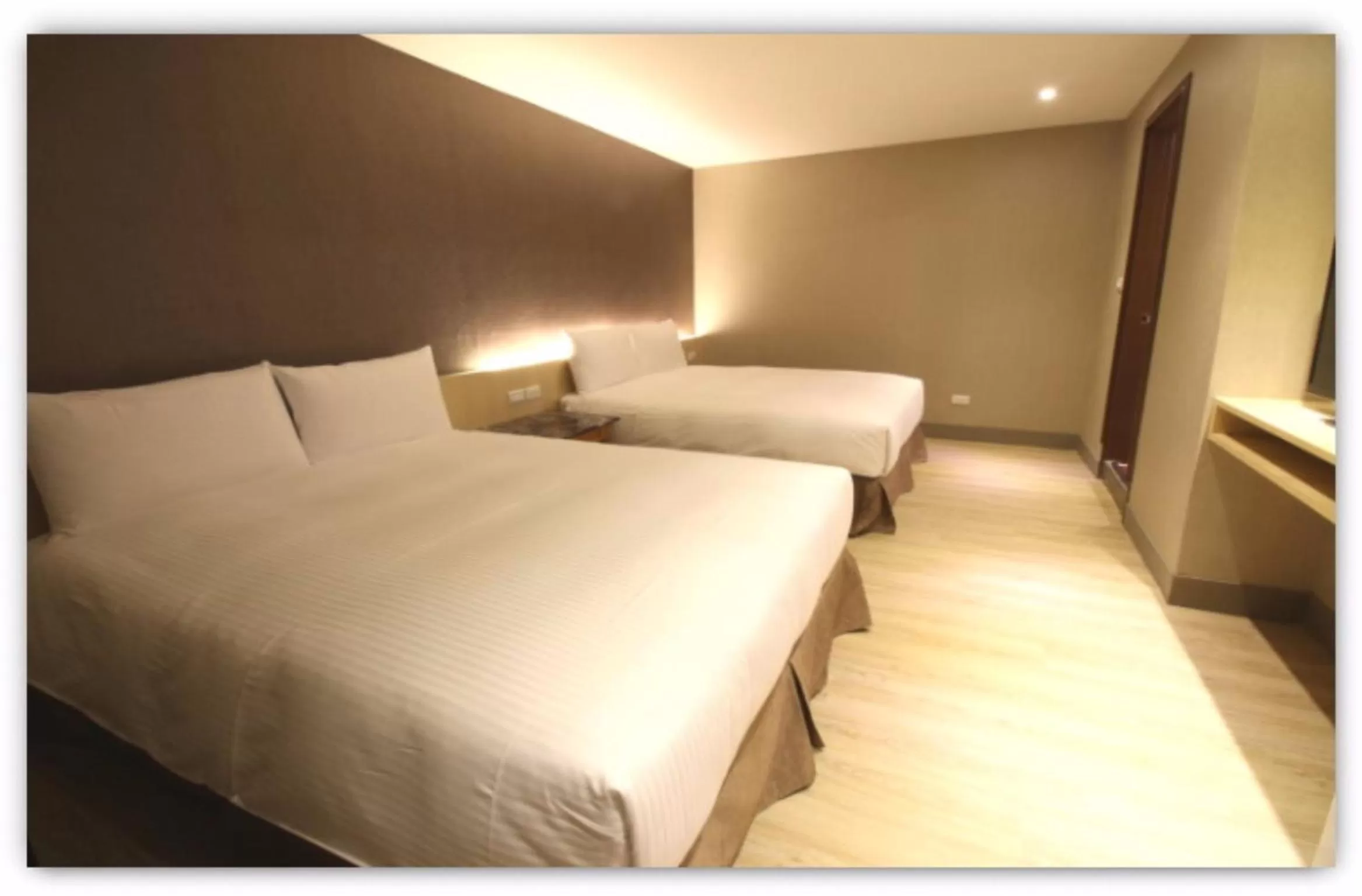 Photo of the whole room in Simple Life Kaohsiung