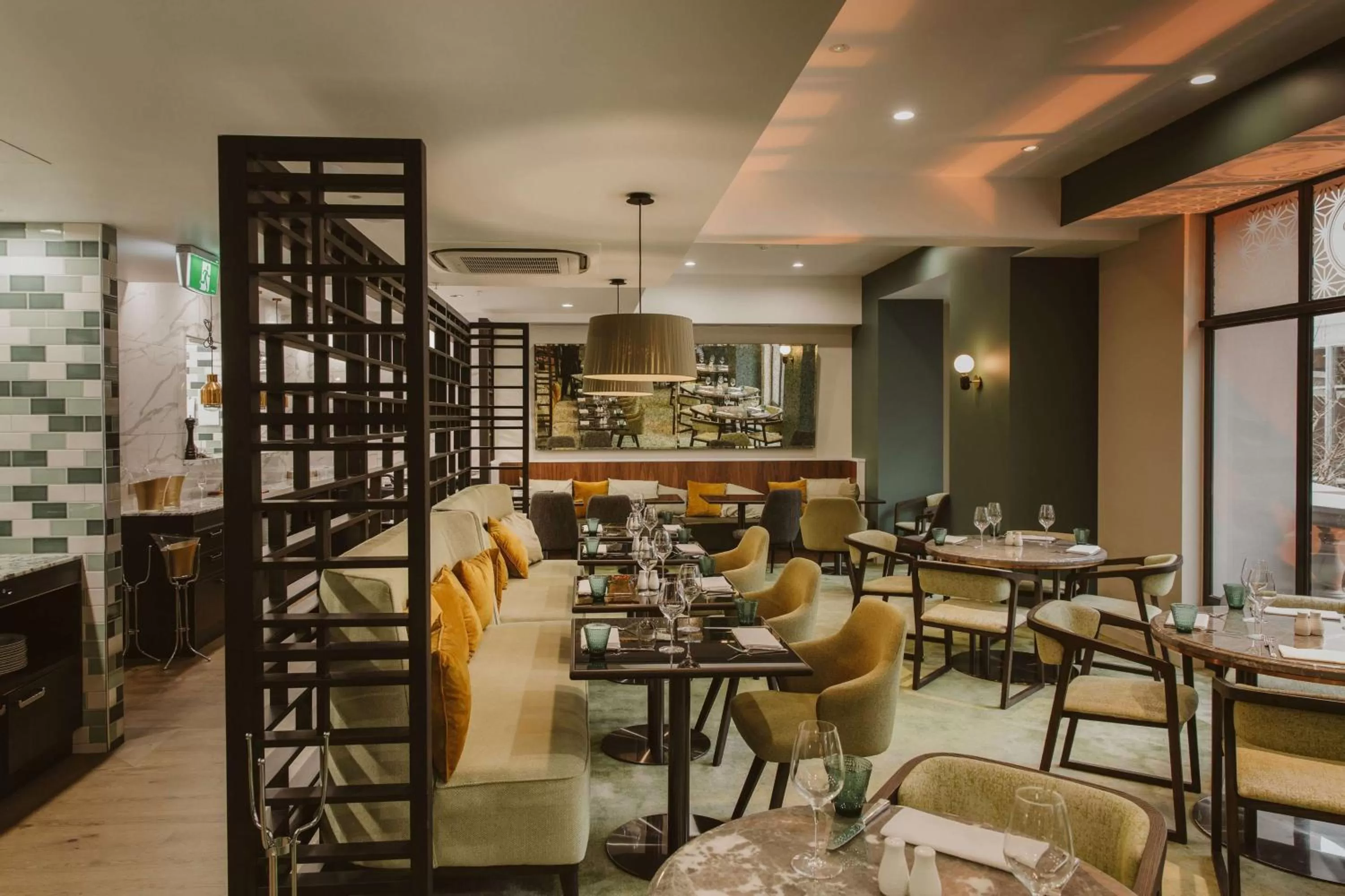 Restaurant/places to eat in Doubletree By Hilton Wellington
