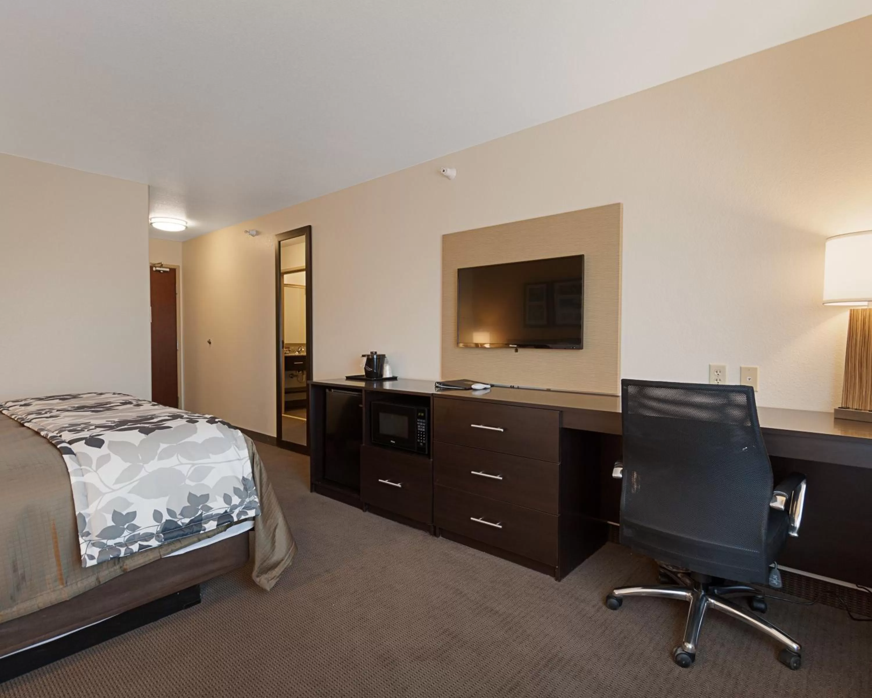 Bed in Sleep Inn & Suites Carlsbad Caverns Area