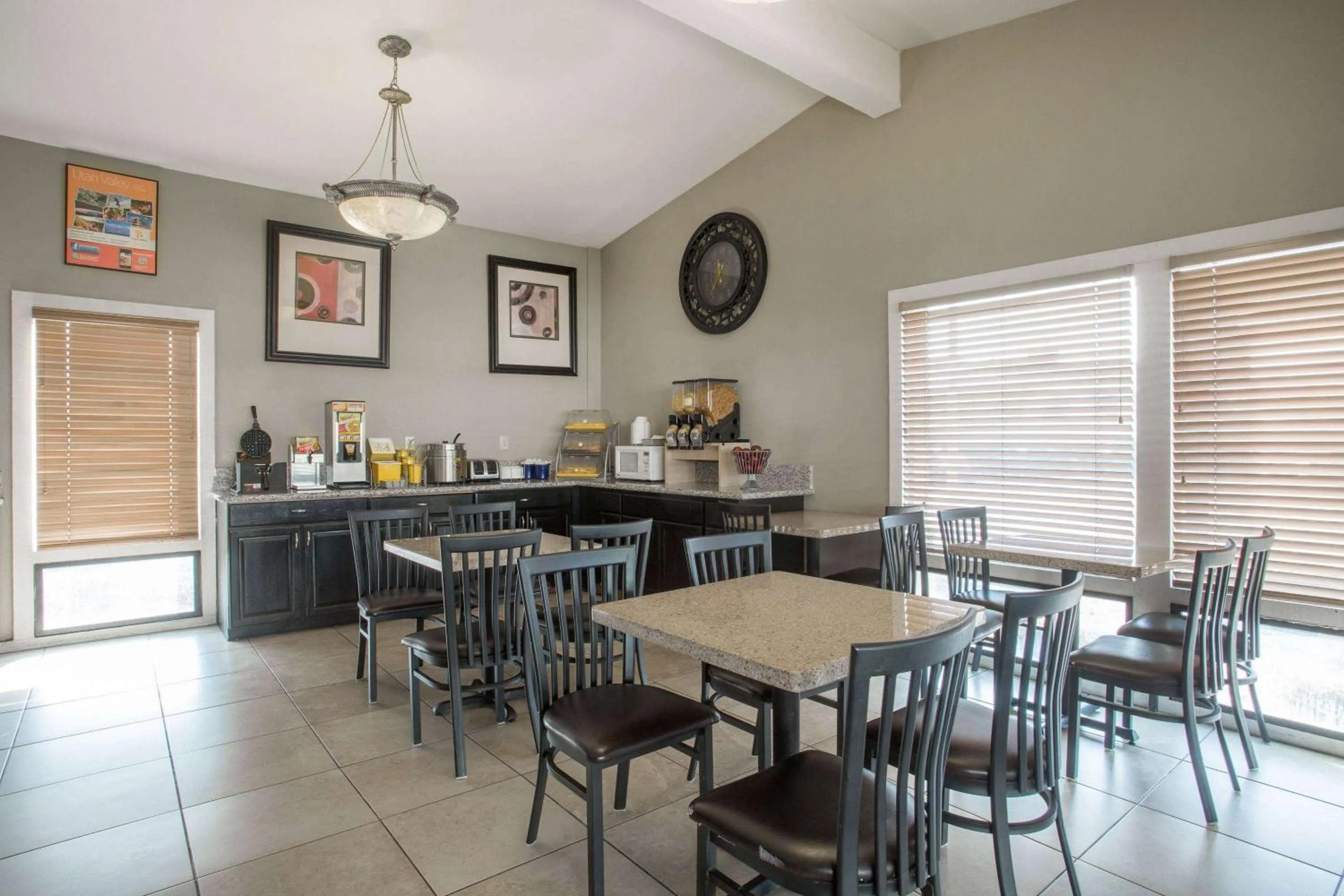 Restaurant/places to eat in Royal Inn Provo