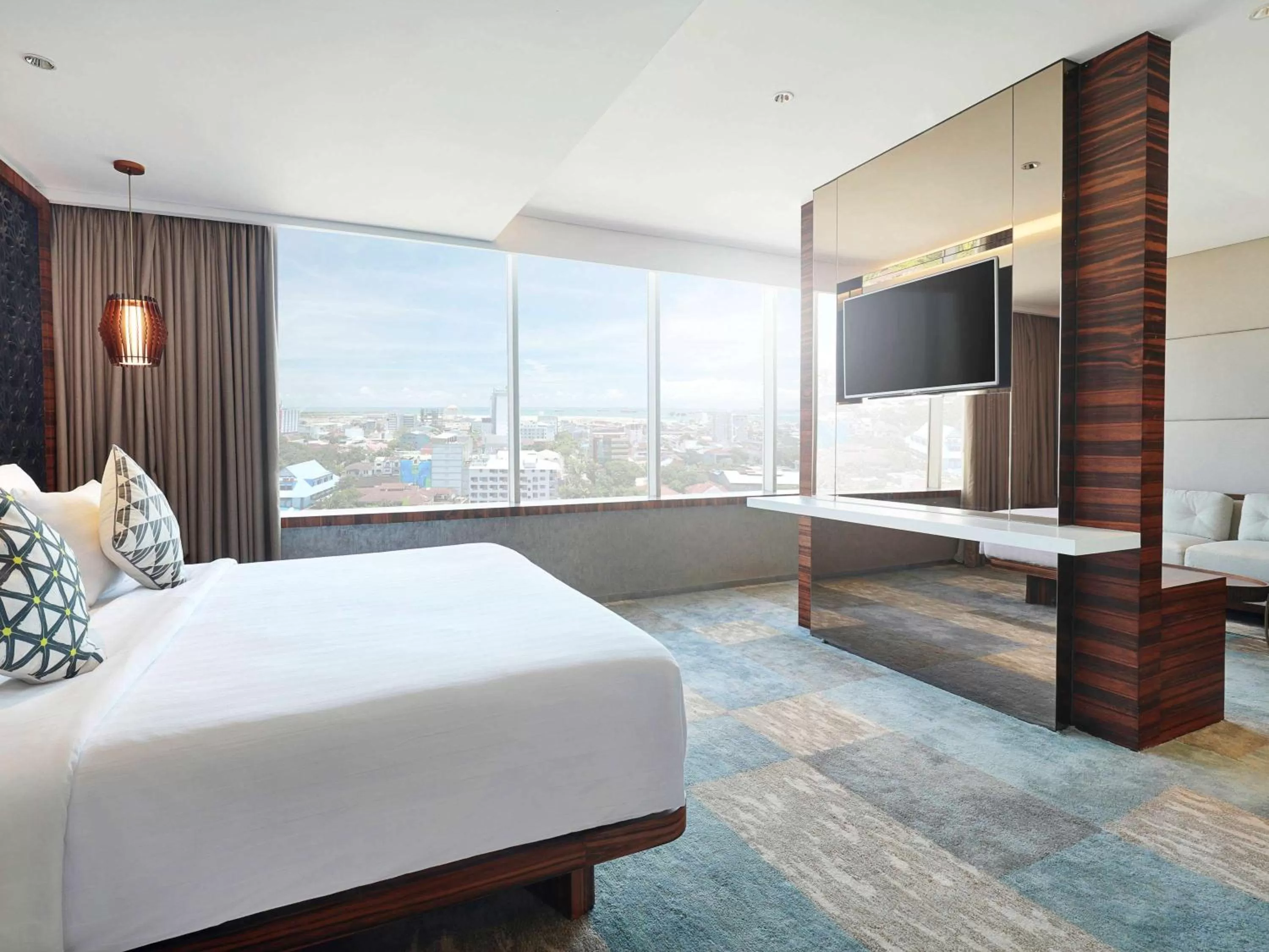 Photo of the whole room, Bed in Novotel Makassar Grand Shayla