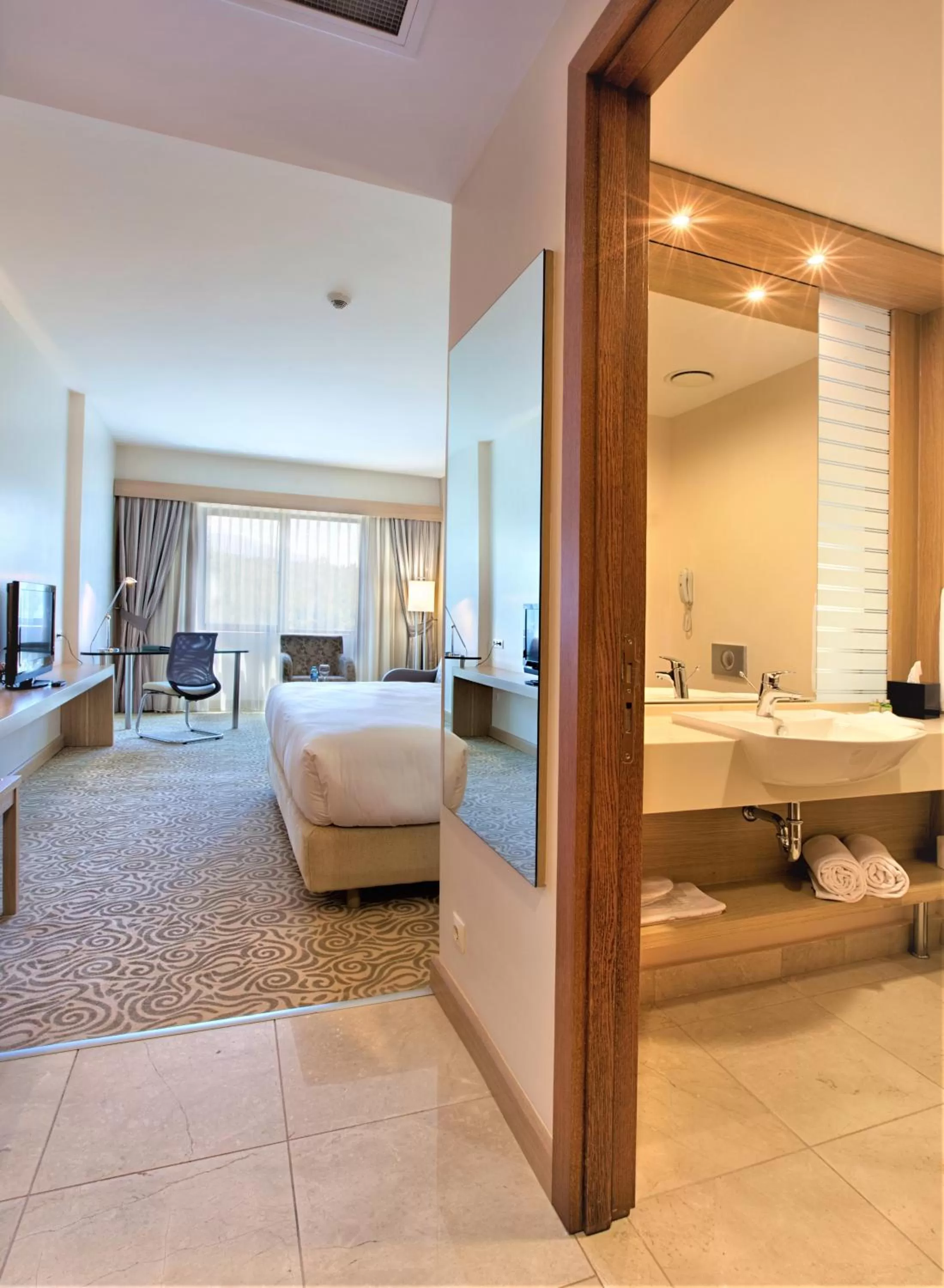 Photo of the whole room, Bed in Park Dedeman Denizli