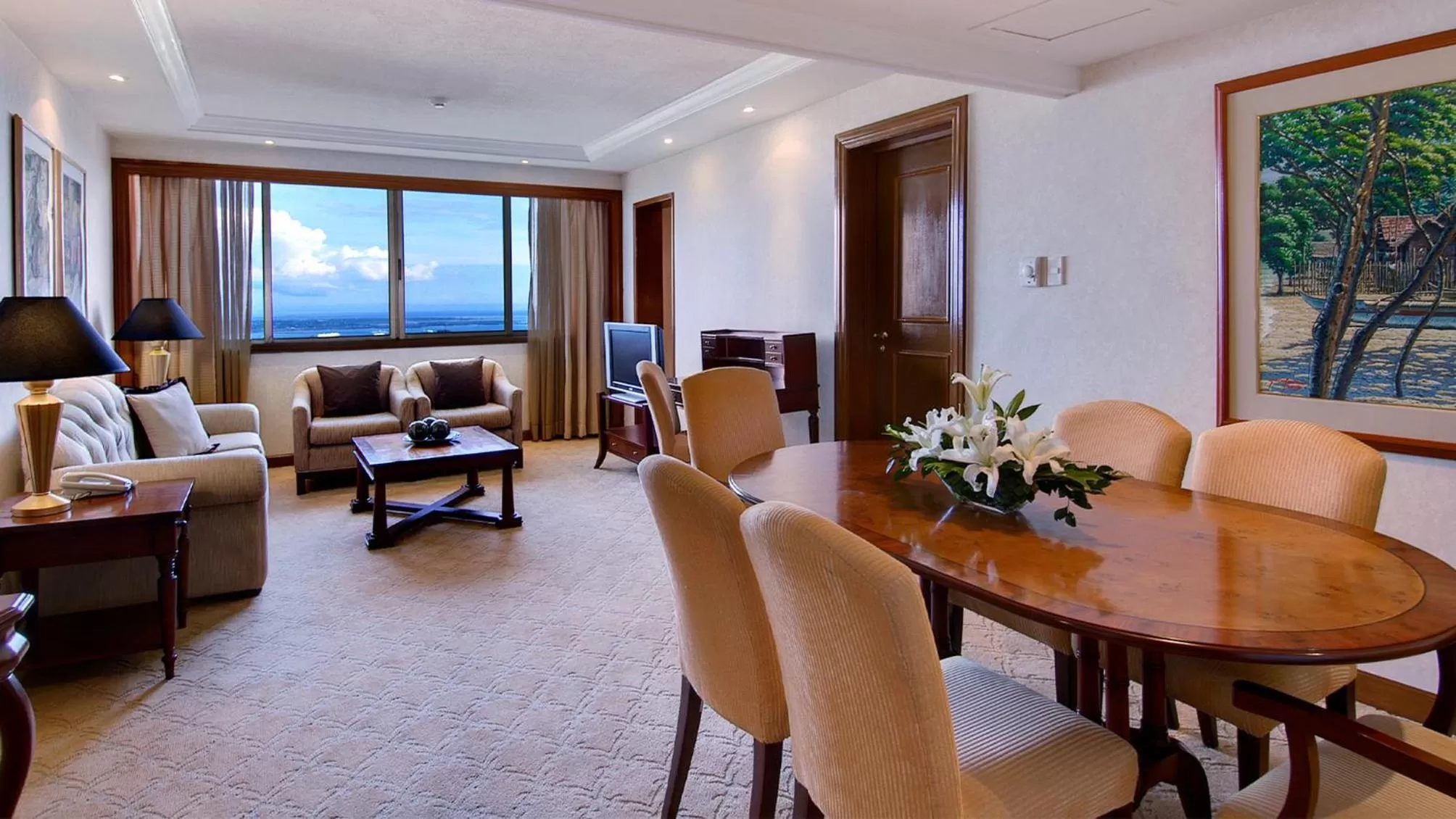 Dining area in Marco Polo Plaza Cebu