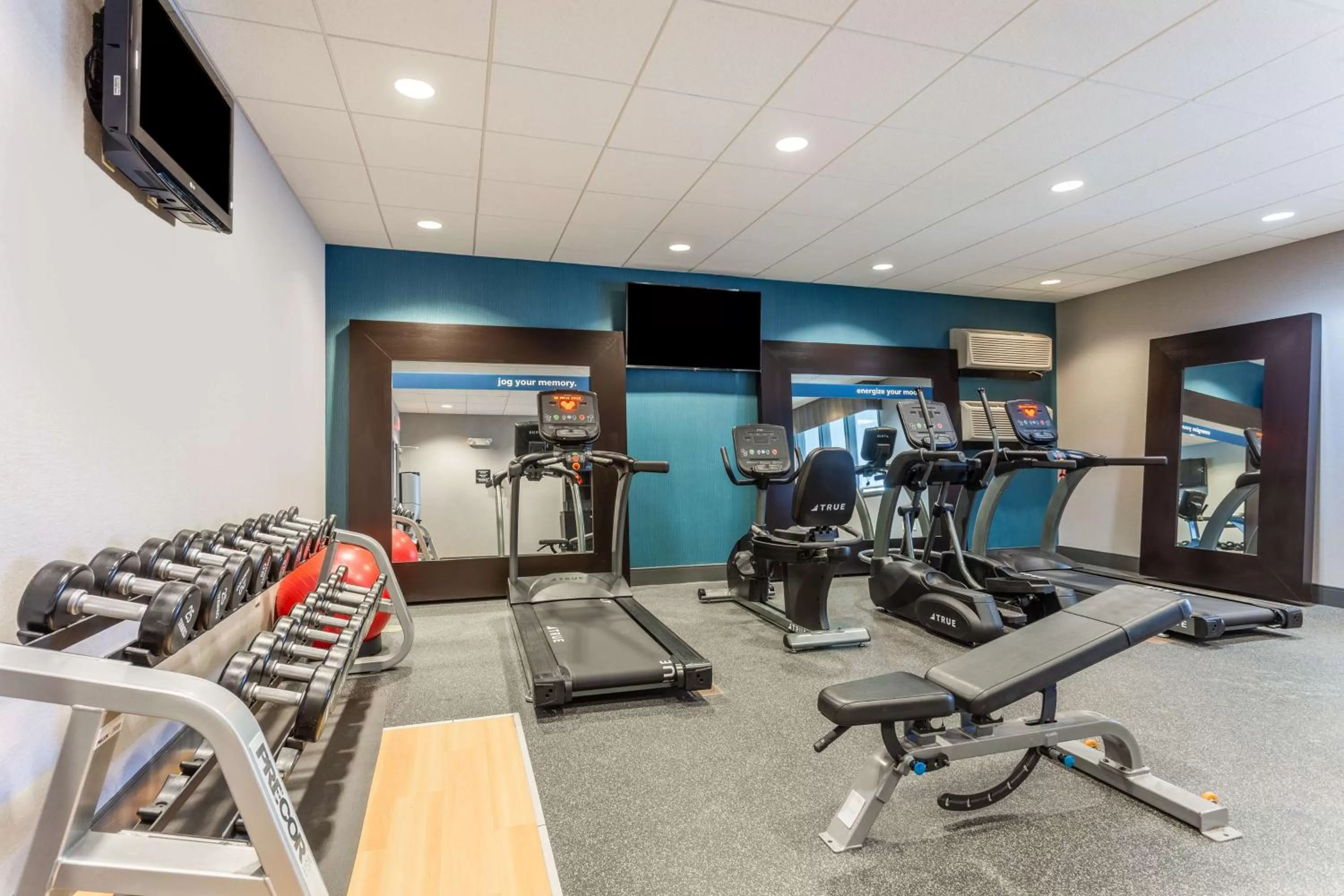 Fitness centre/facilities in Hampton Inn Minneapolis/Shakopee