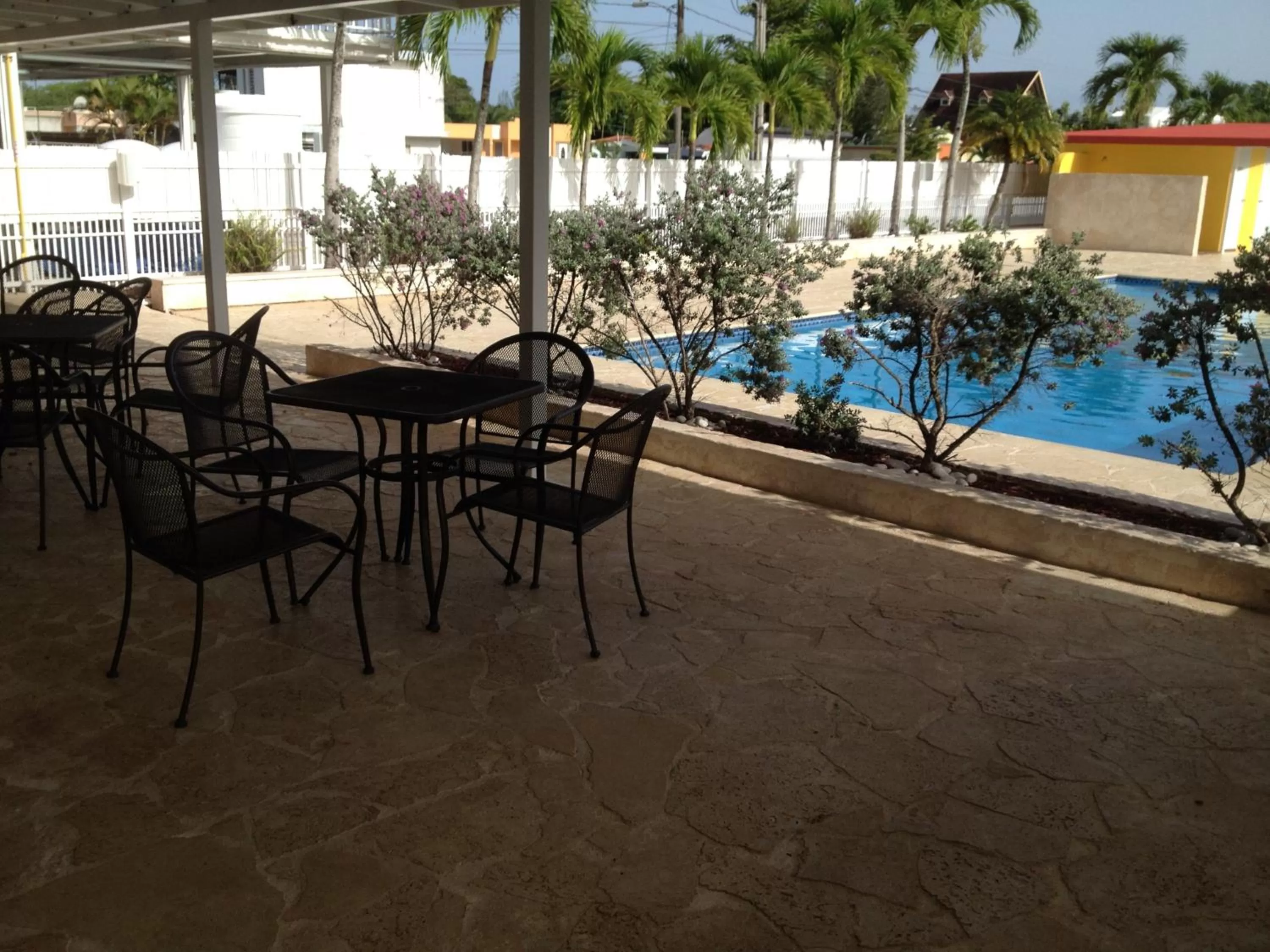 Balcony/Terrace, Swimming Pool in Arecibo Inn