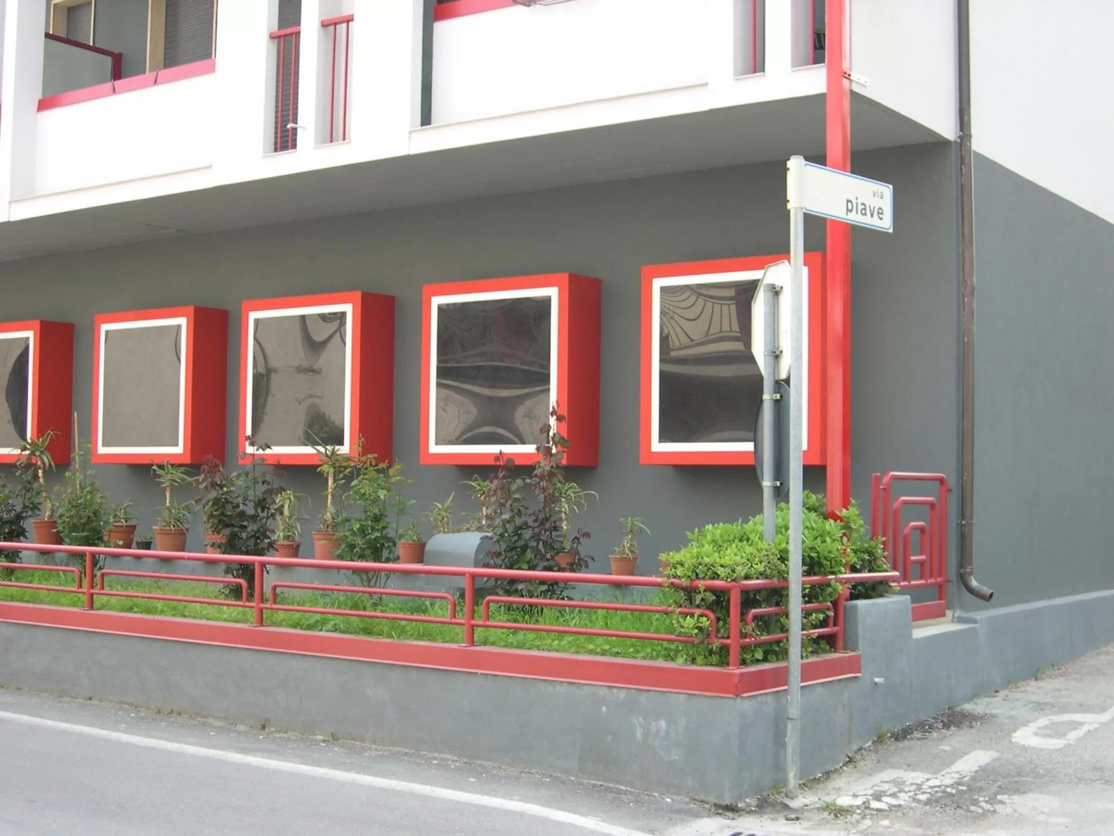 Scacco Rosso via Piave 23