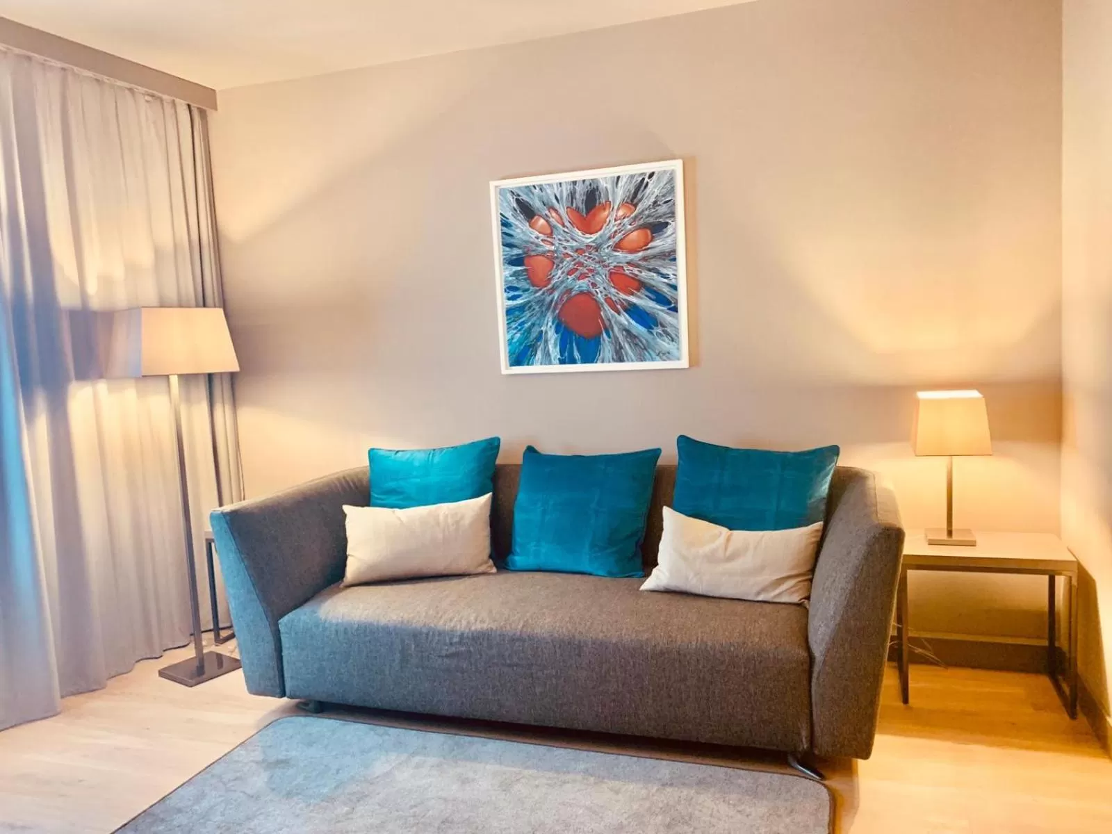 Seating area in DC HOTEL INTERNATIONAL