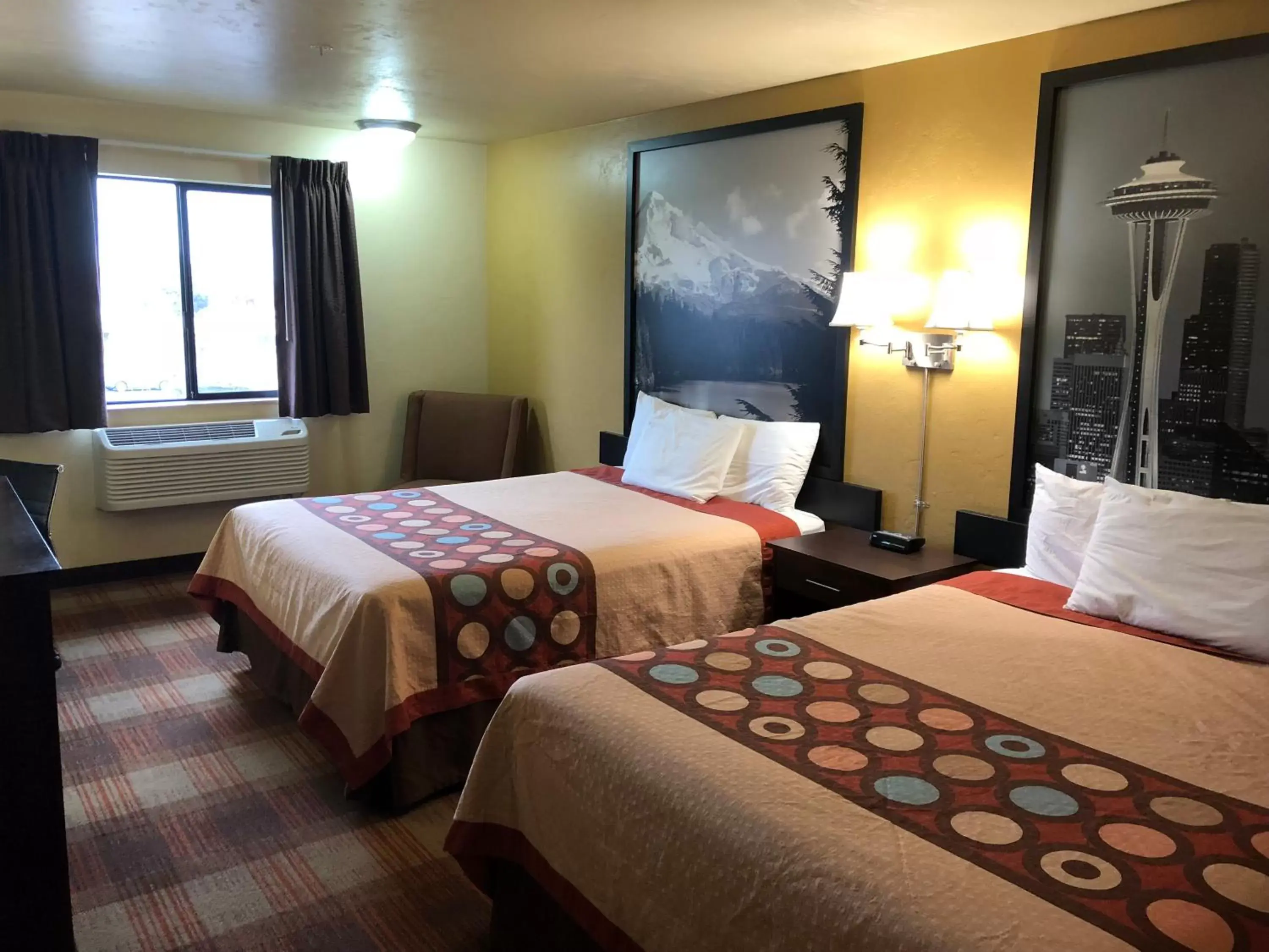 Queen Room with Two Queen Beds - Non-Smoking in Super 8 by Wyndham Kennewick Queen Room with Two Queen Beds - Non-Smoking in Super 8 by Wyndham Kennewick