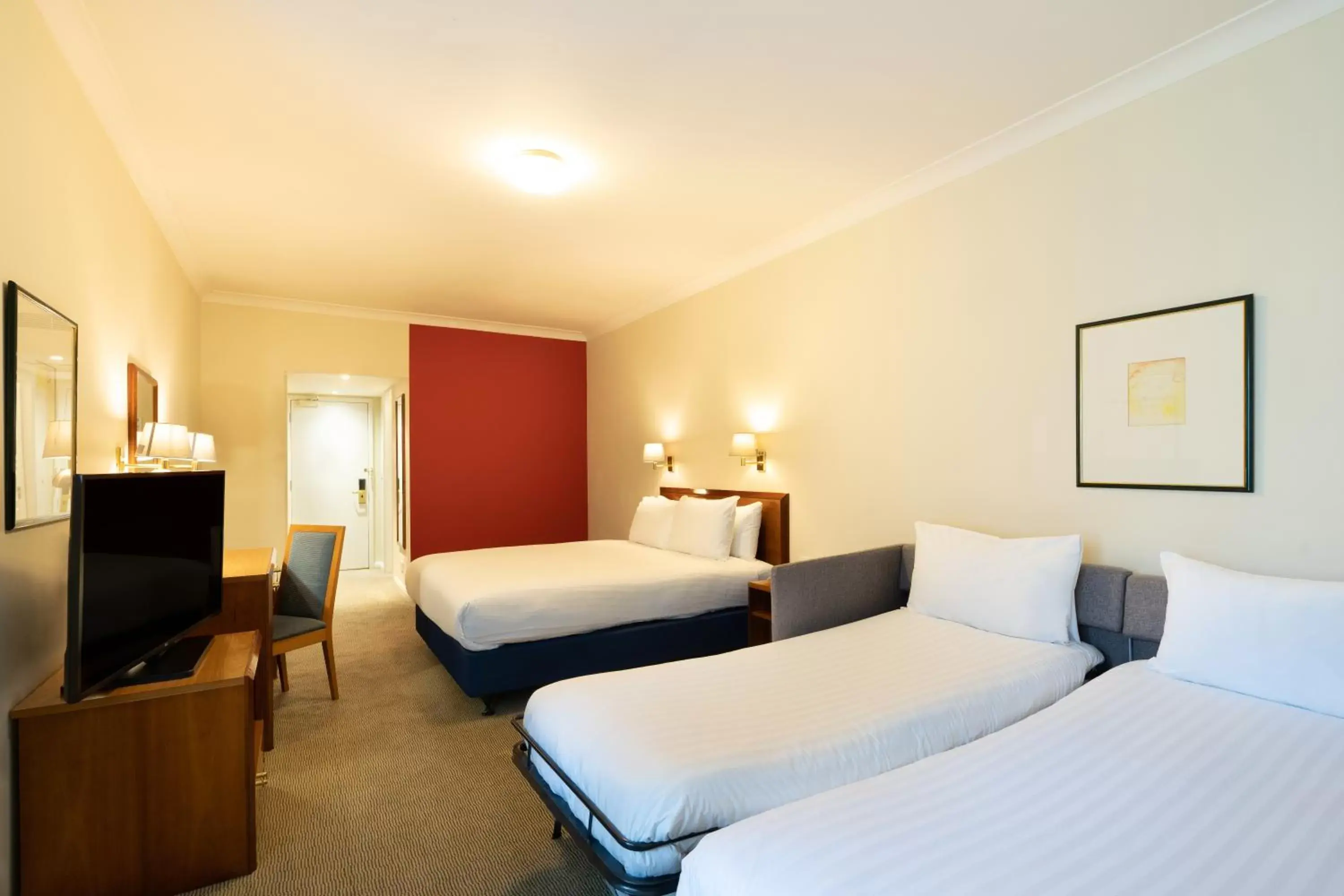 Double Room with Sofa Bed - Non-Smoking in voco Fareham - Solent by IHG Double Room with Sofa Bed - Non-Smoking in voco Fareham - Solent by IHG
