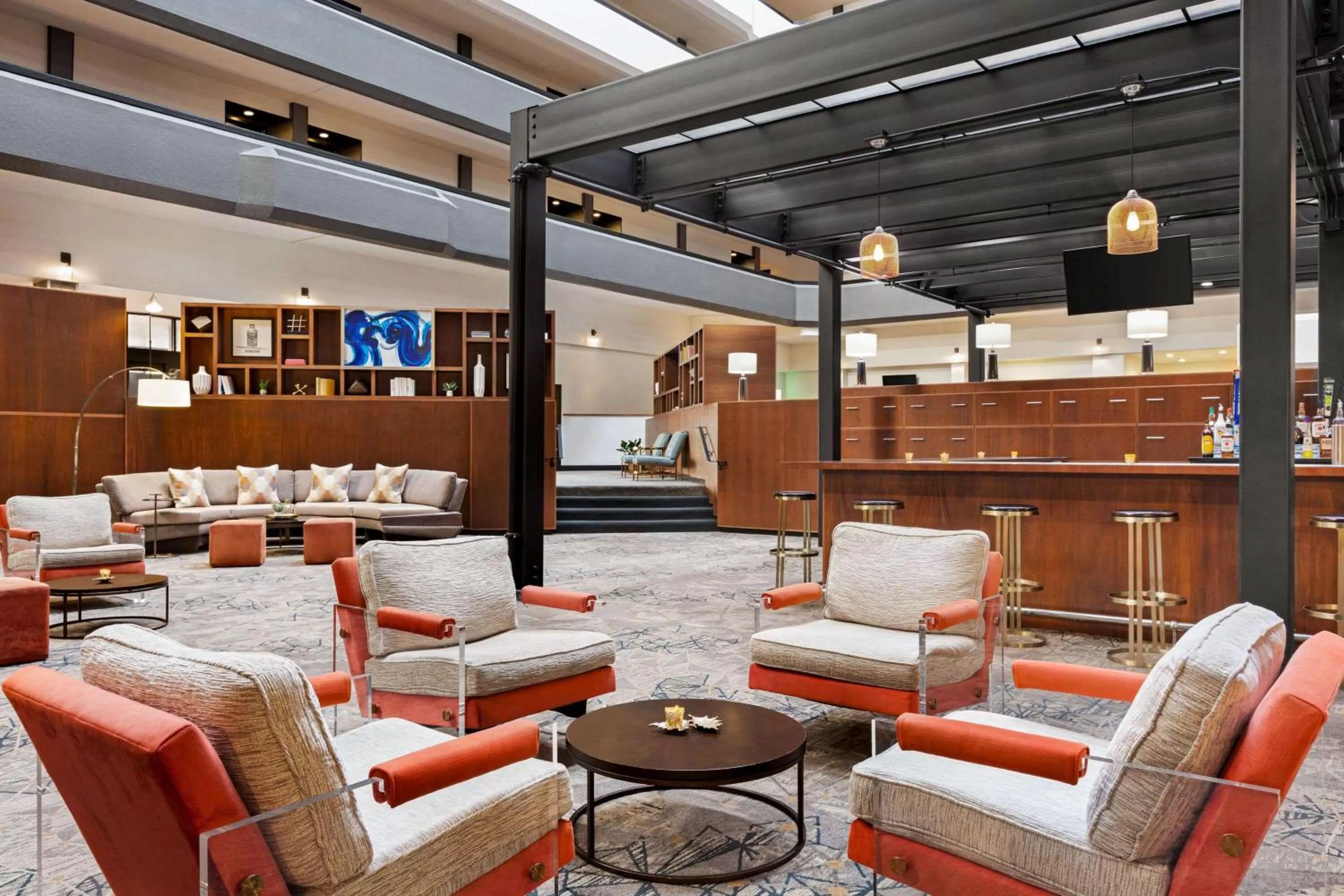Lounge or bar in Wyndham Fort Smith City Center