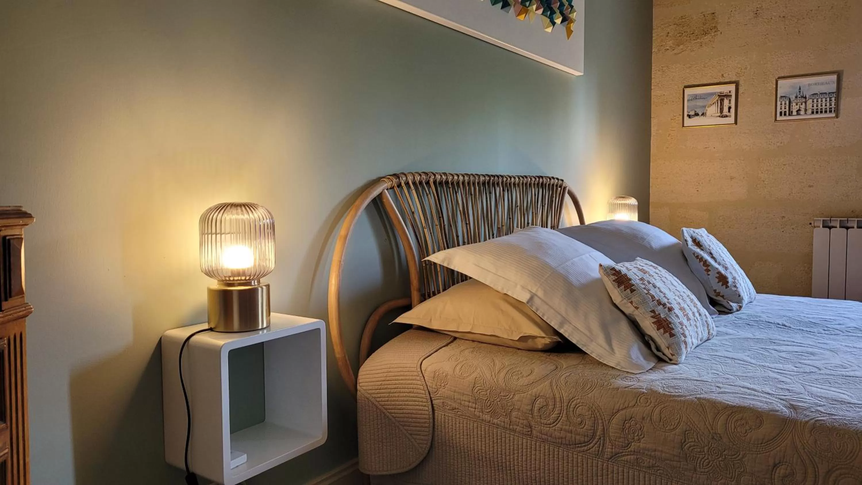 Photo of the whole room, Bed in Au Do'Mayne des Bouilles - Spa & Piscine