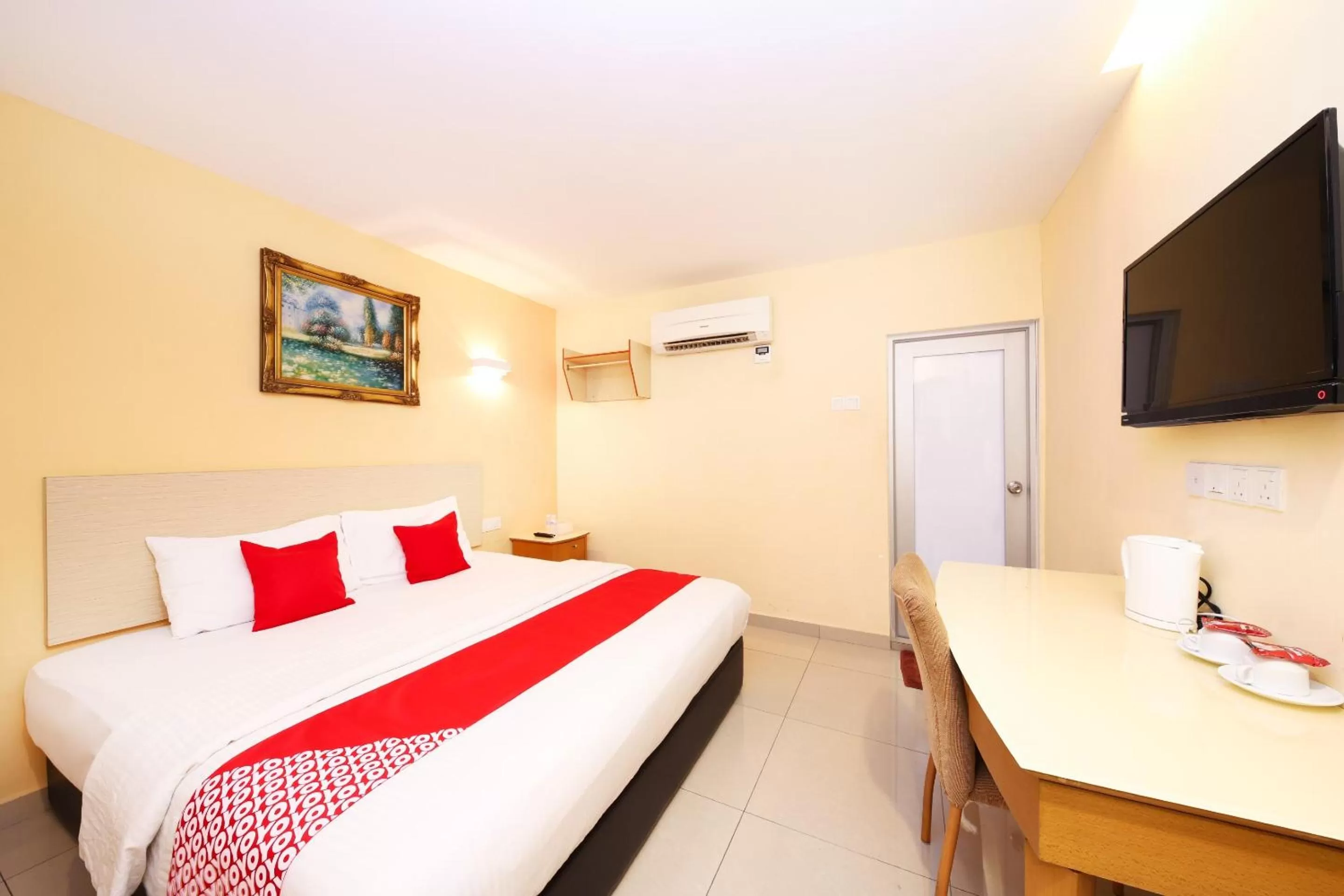 Bedroom in Super OYO 635 Seven Days Hotel