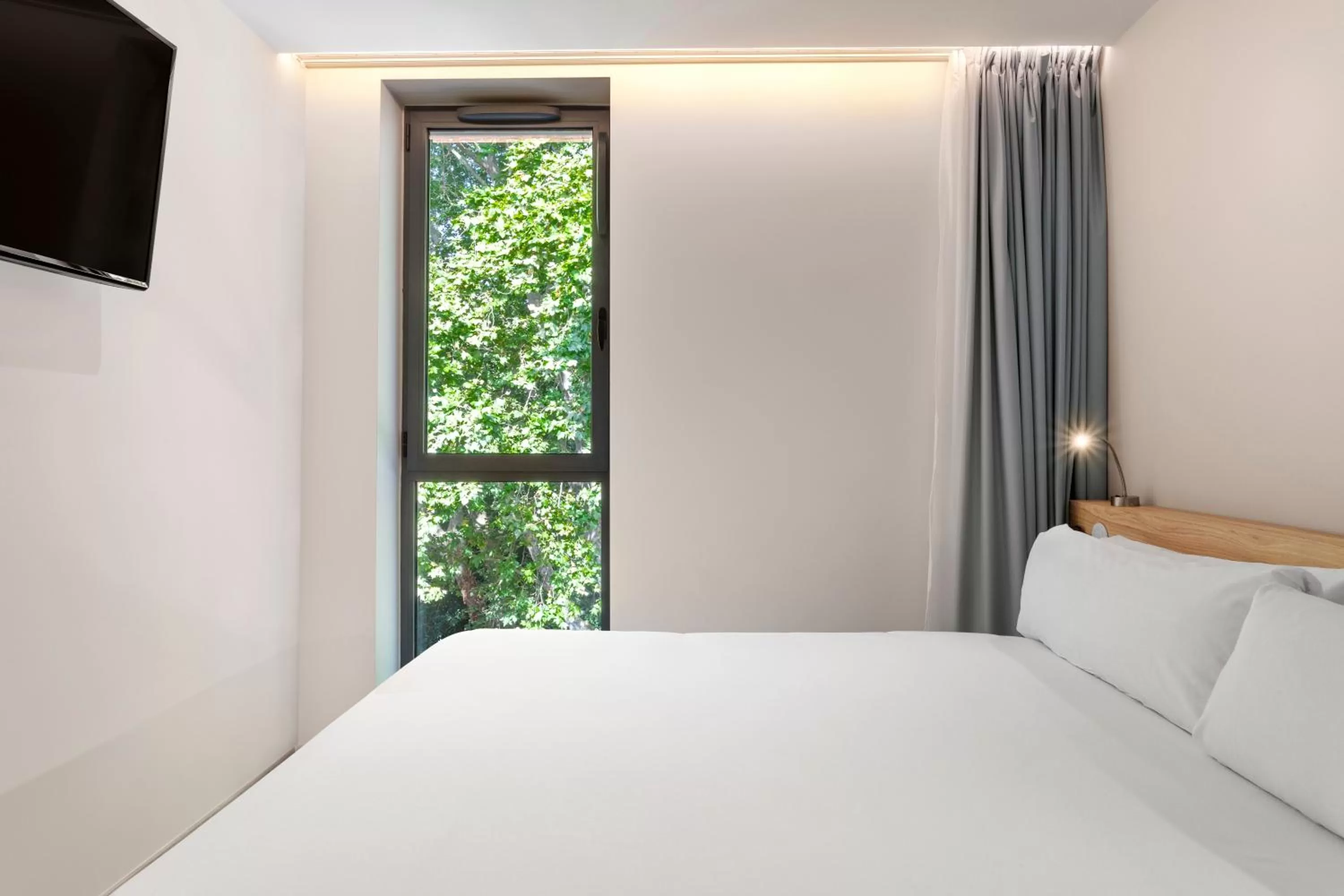 Bed in B&B HOTEL Lisboa Montijo