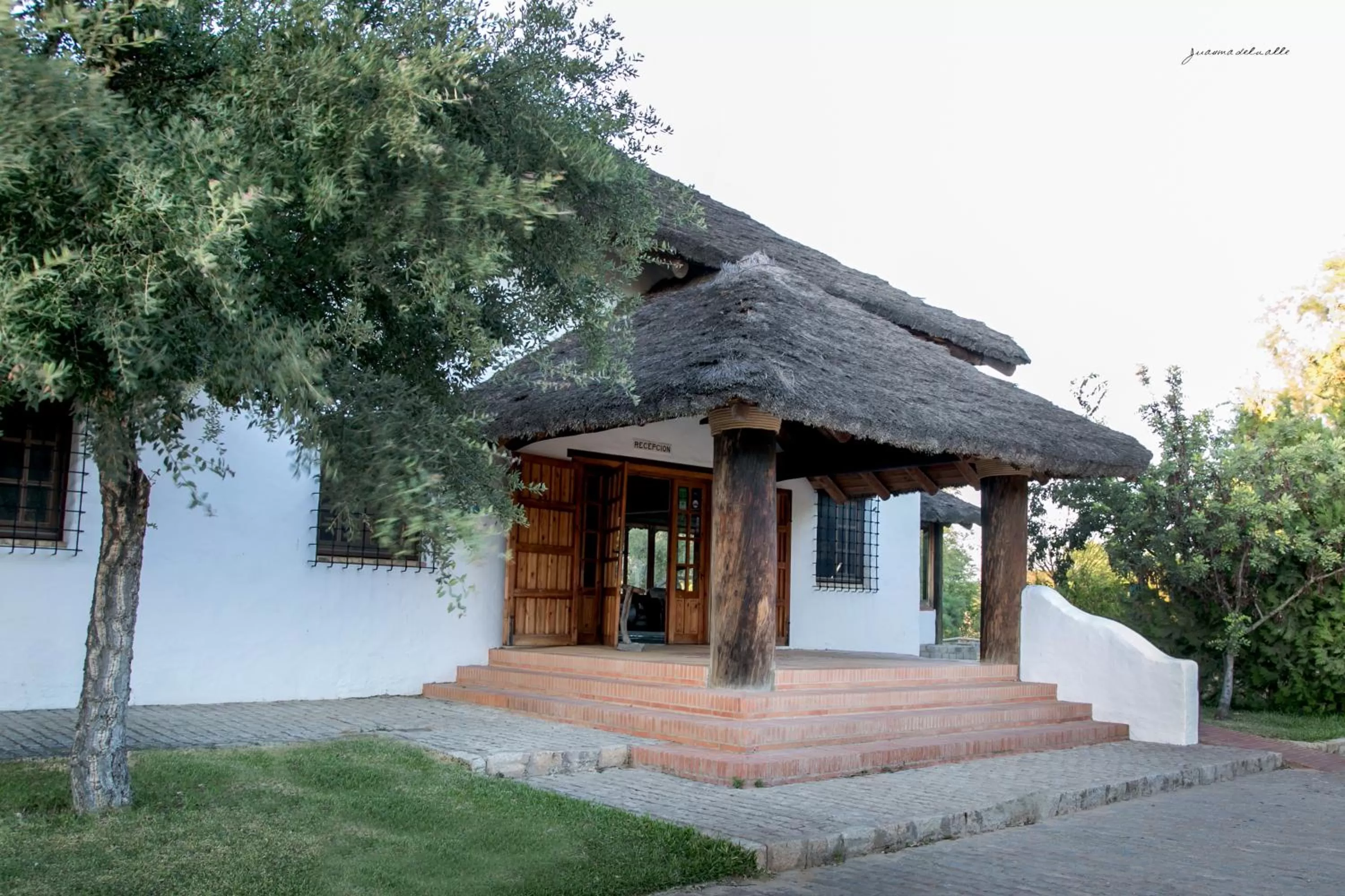 Facade/entrance in Ardea Purpurea