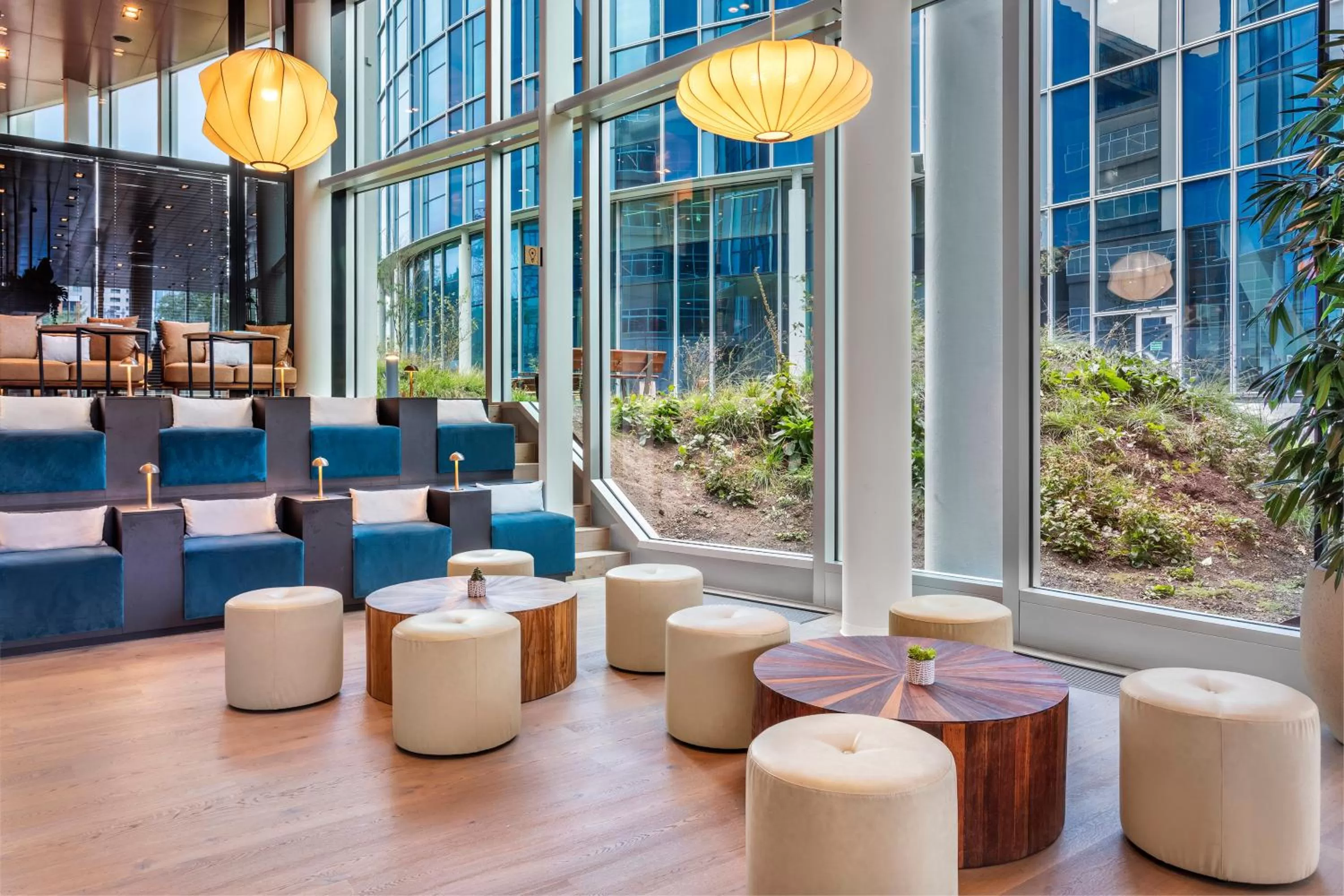 Lobby or reception in INNSiDE by Meliá Amsterdam