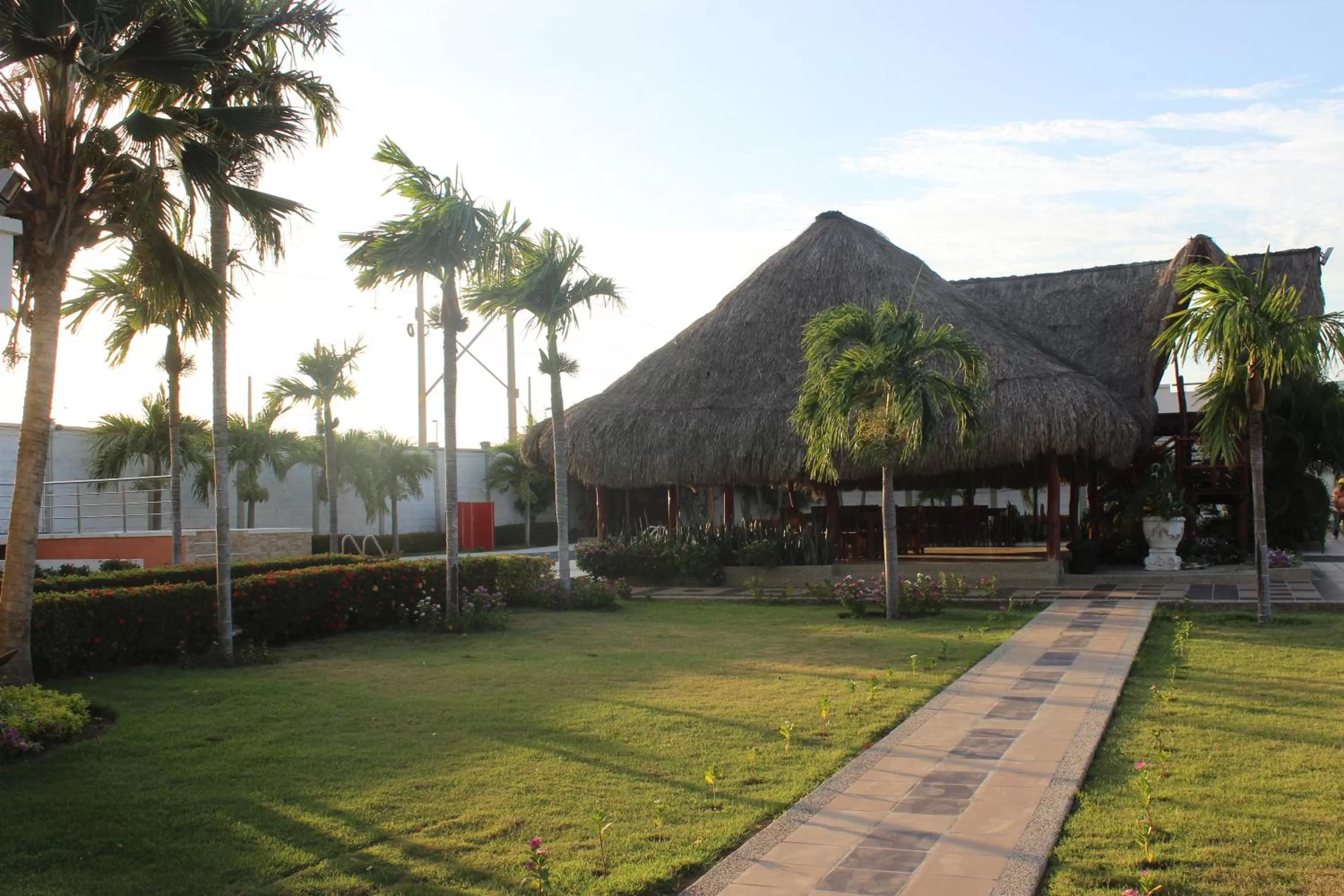 Facade/entrance in Hotel Emerawaa