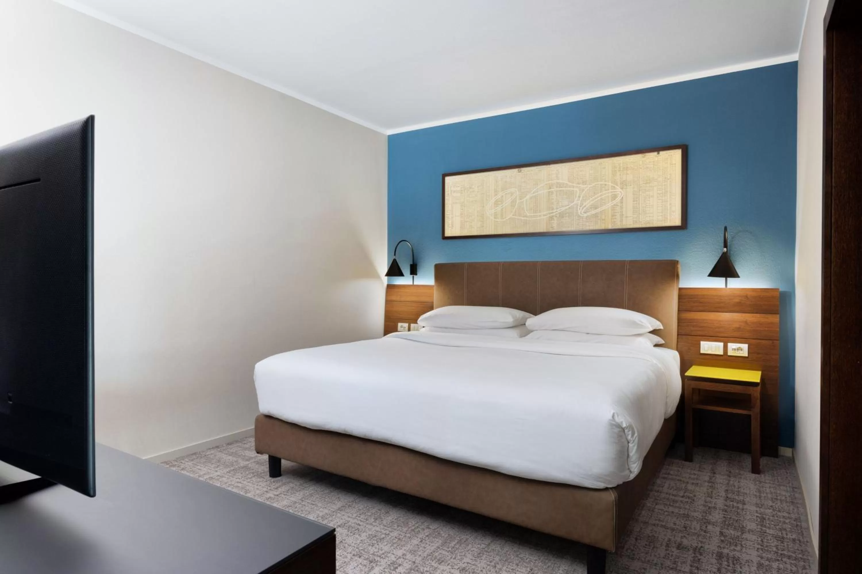 Bedroom, Bed in Four Points Sheraton Bolzano Bozen