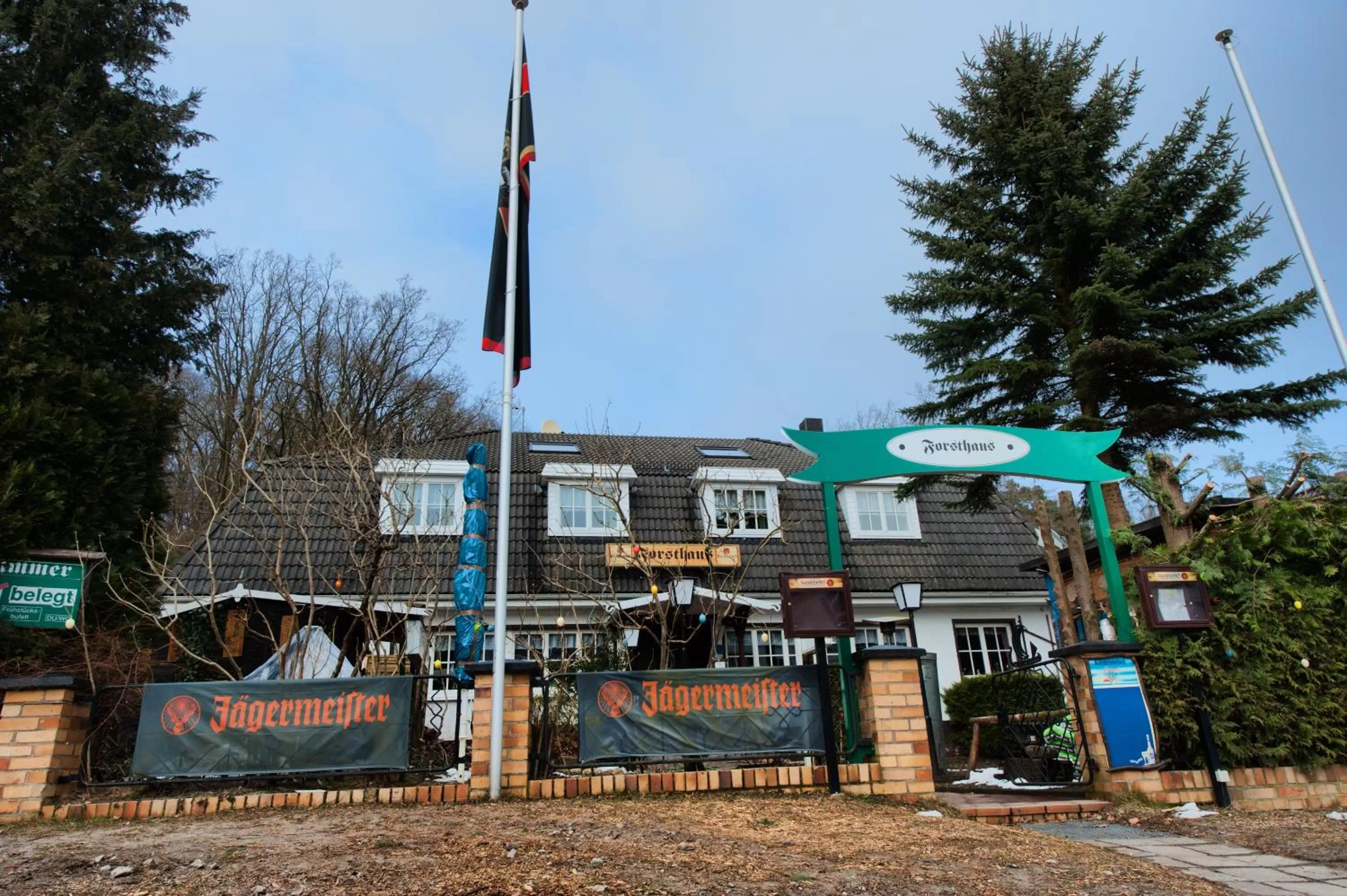 Facade/entrance in Hotel Forsthaus Sellin