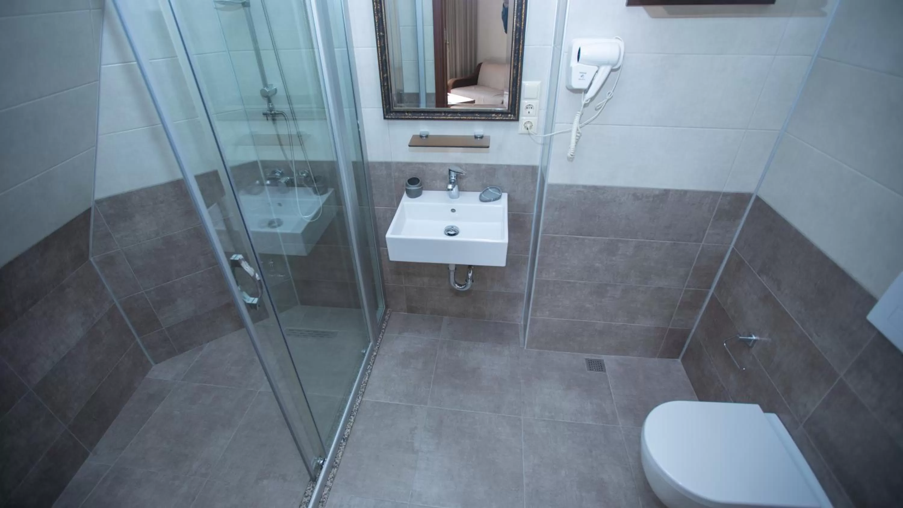 Shower, Bathroom in Royal Venezia Hotel