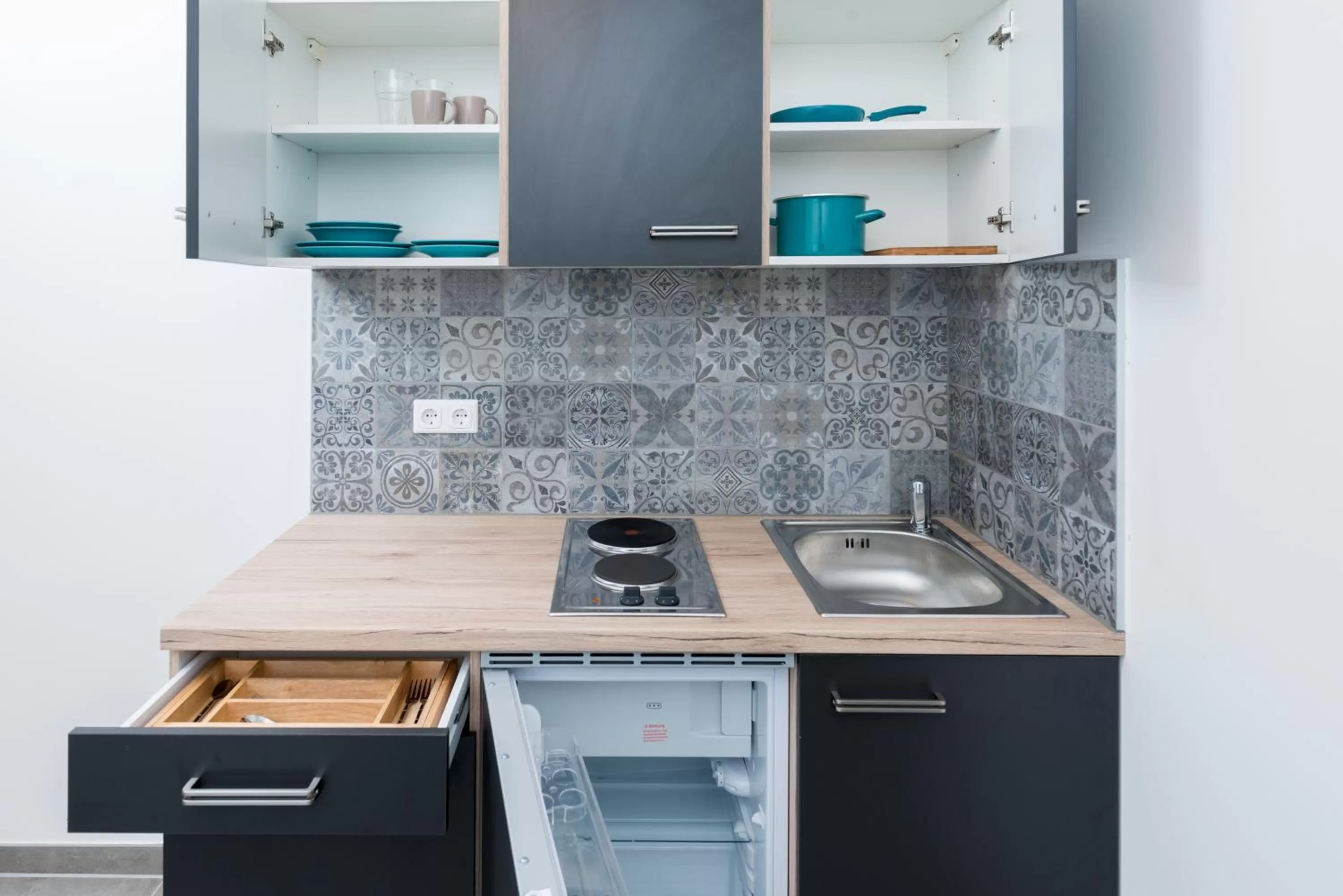 Kitchen or kitchenette in MOTEL24seven