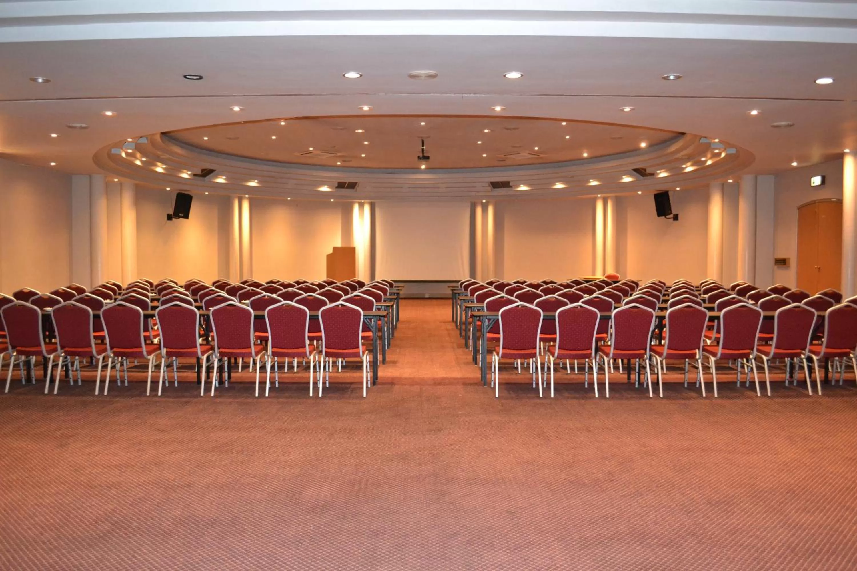 Business facilities in President Hotel