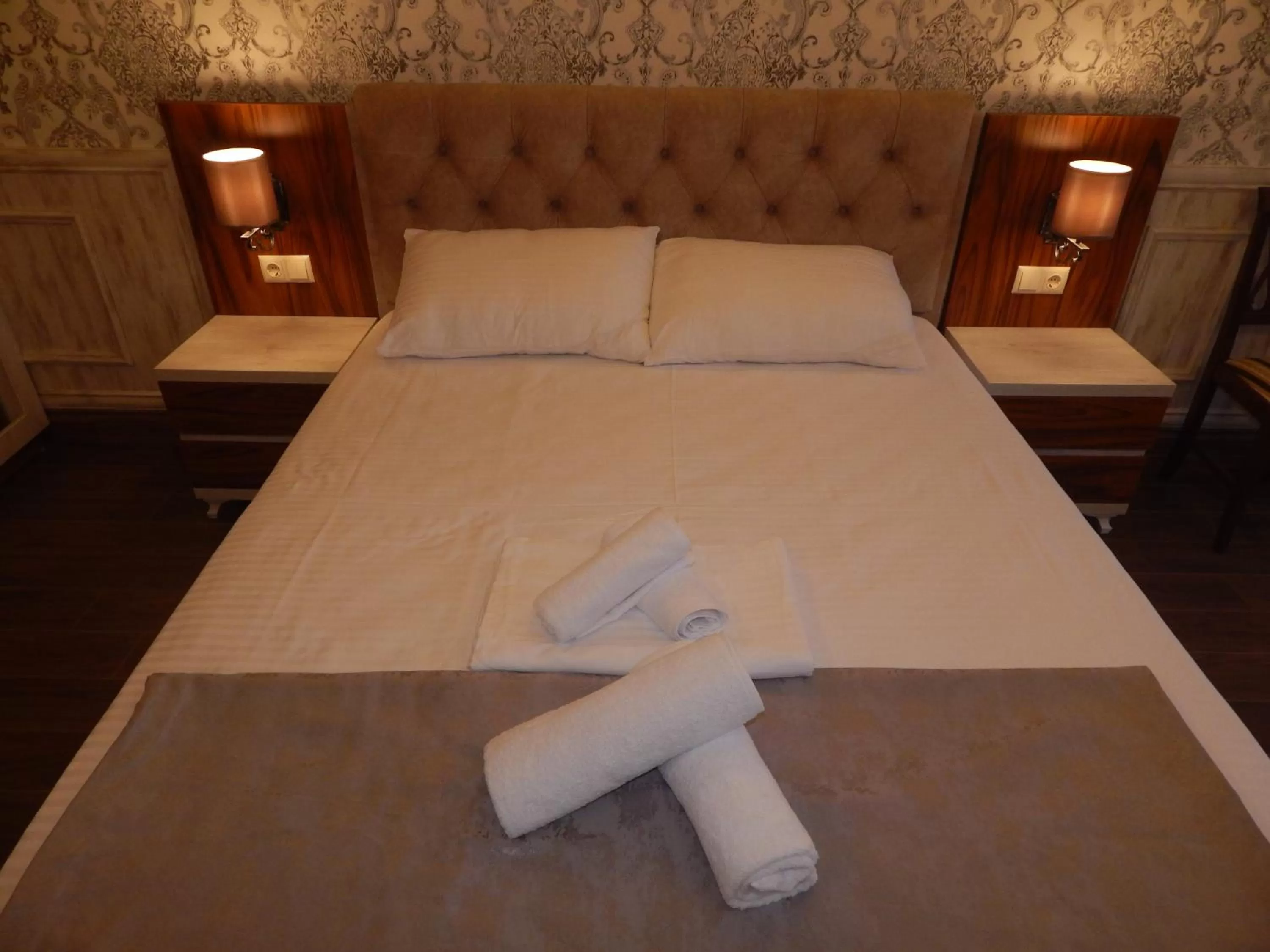 Bed in MELINI Boutique Hotel