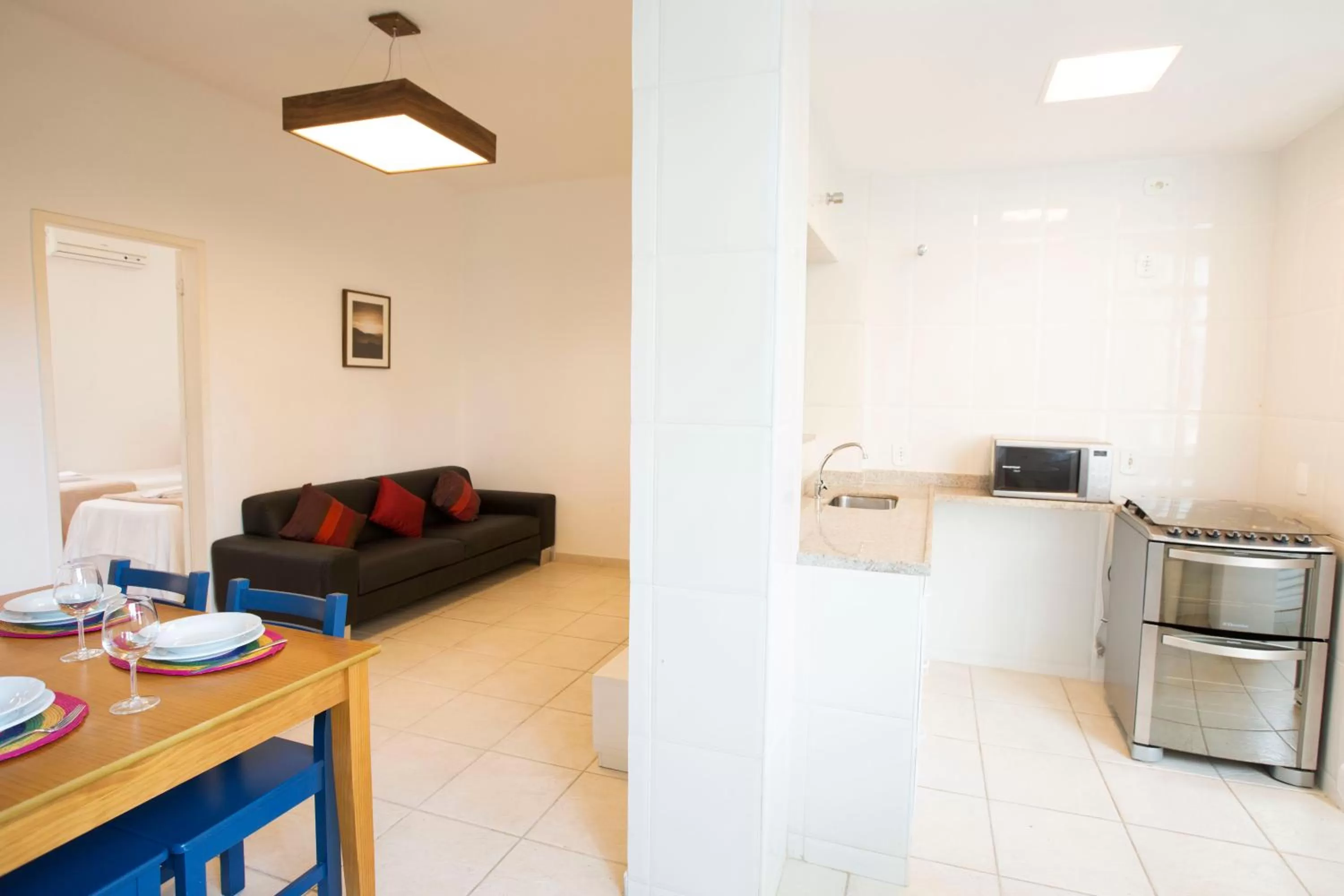 Kitchen or kitchenette, Seating Area in Sugar Loft Apartments