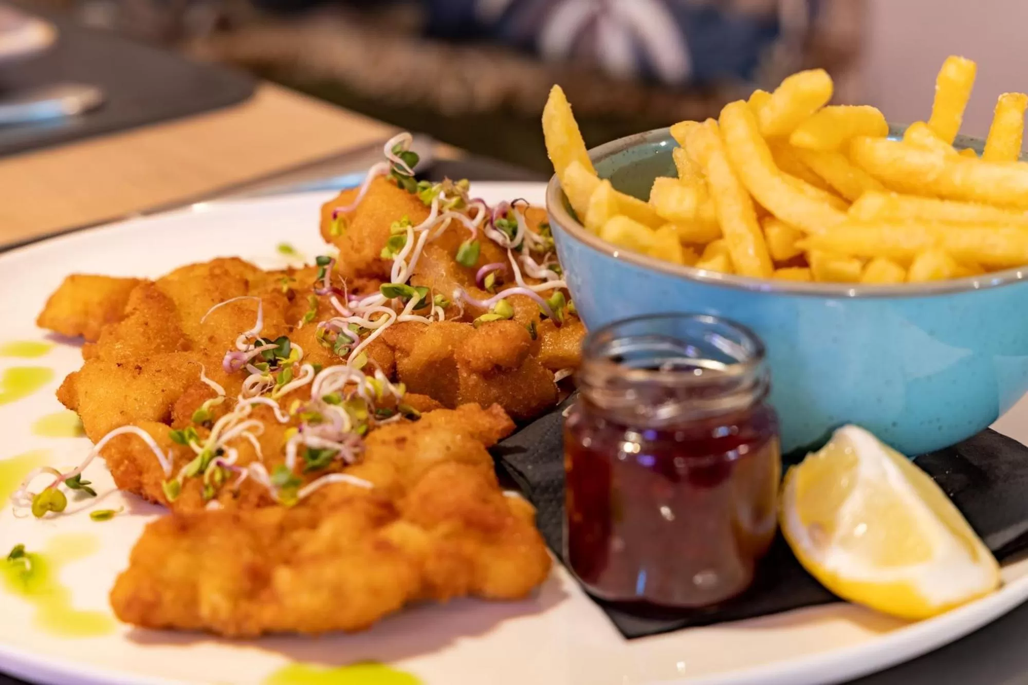 Restaurant/places to eat in Mountain Hotel Luis