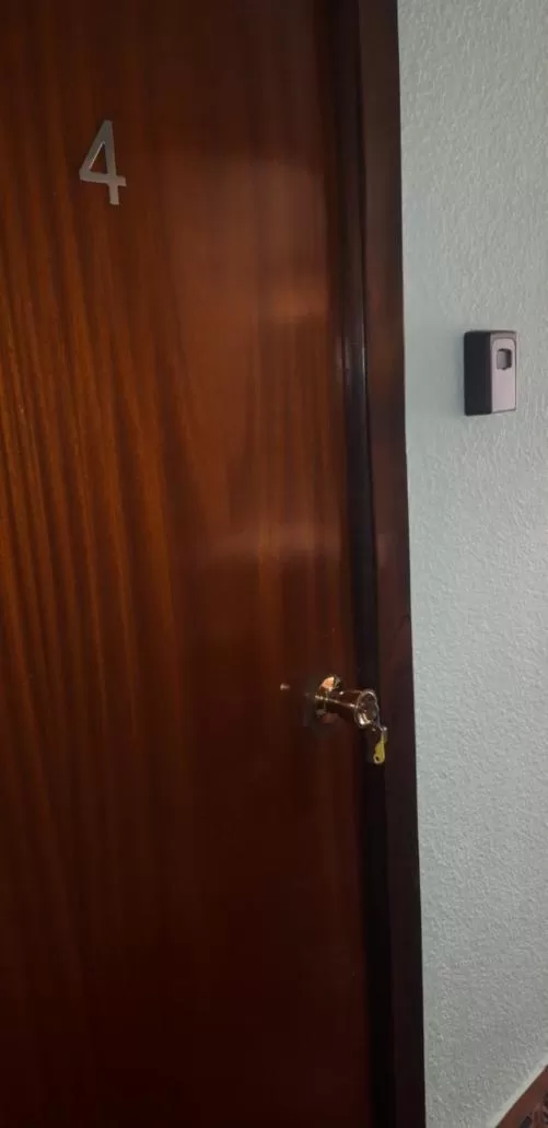 Pensión Benavente AP-7 3min coche Playa 5 min Self check-in 24h