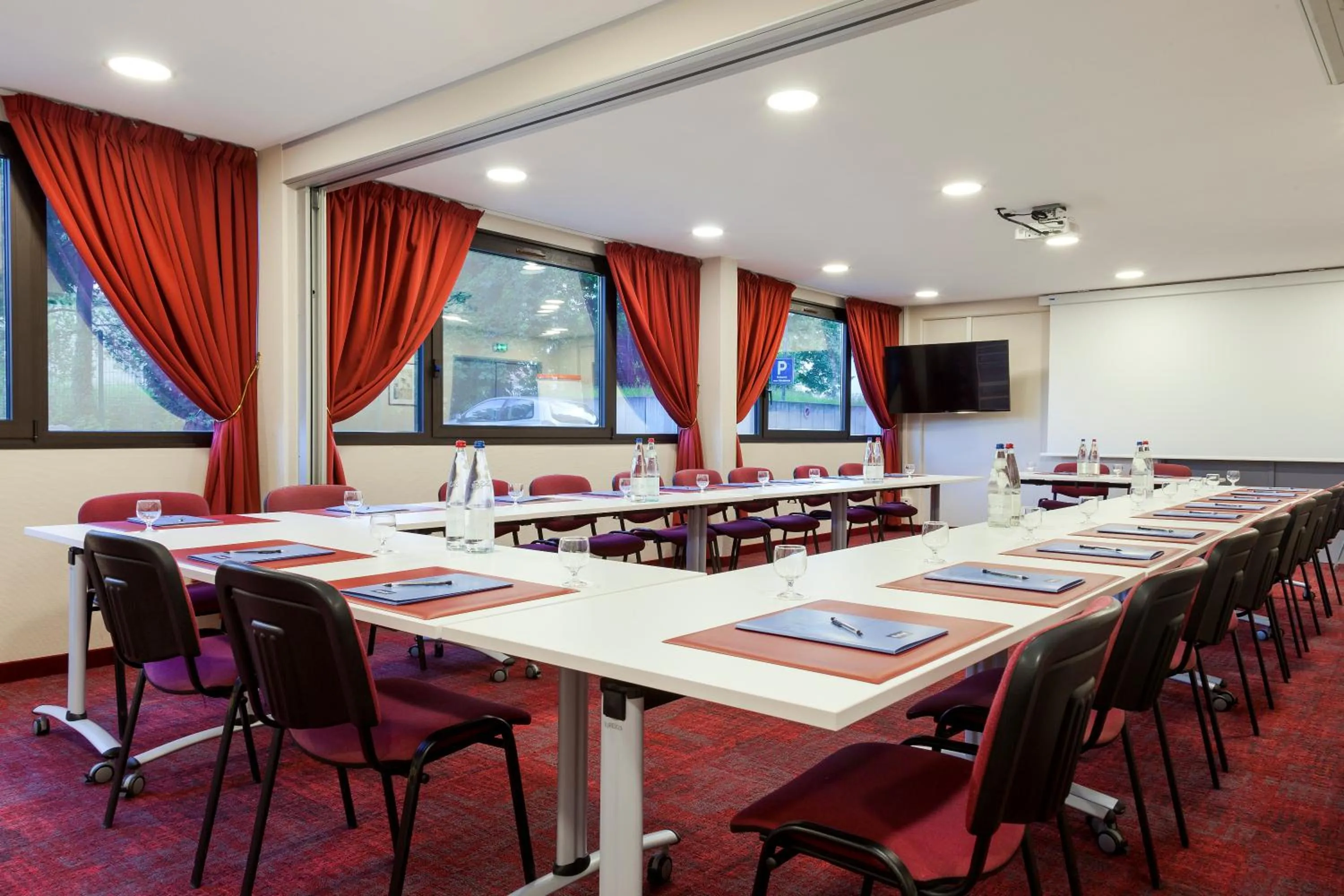 Meeting/conference room in Kyriad Hotel Strasbourg Lingolsheim