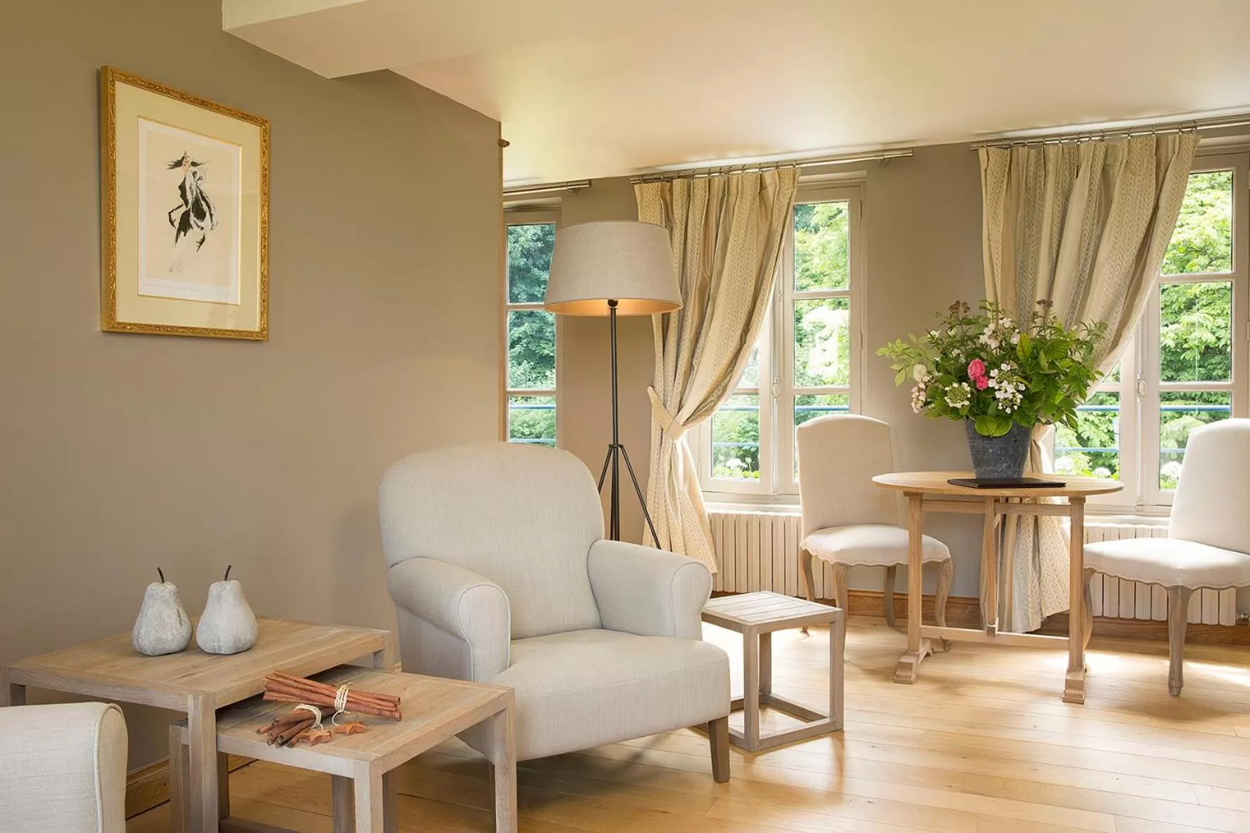 Living room in La Ferme Saint Simeon Hotel & Spa - Relais & Chateaux