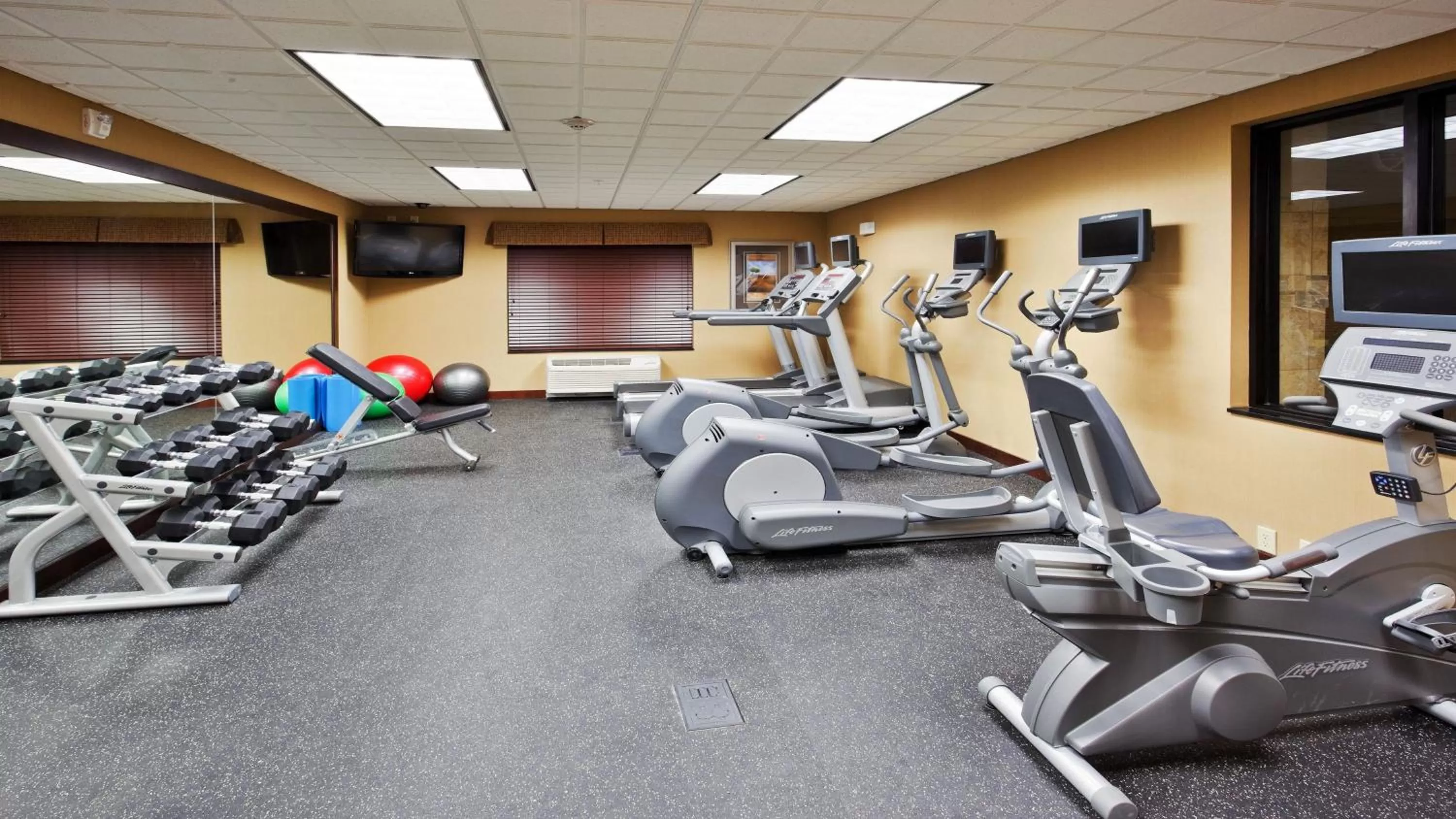 Fitness centre/facilities in Holiday Inn Express and Suites Great Falls by IHG