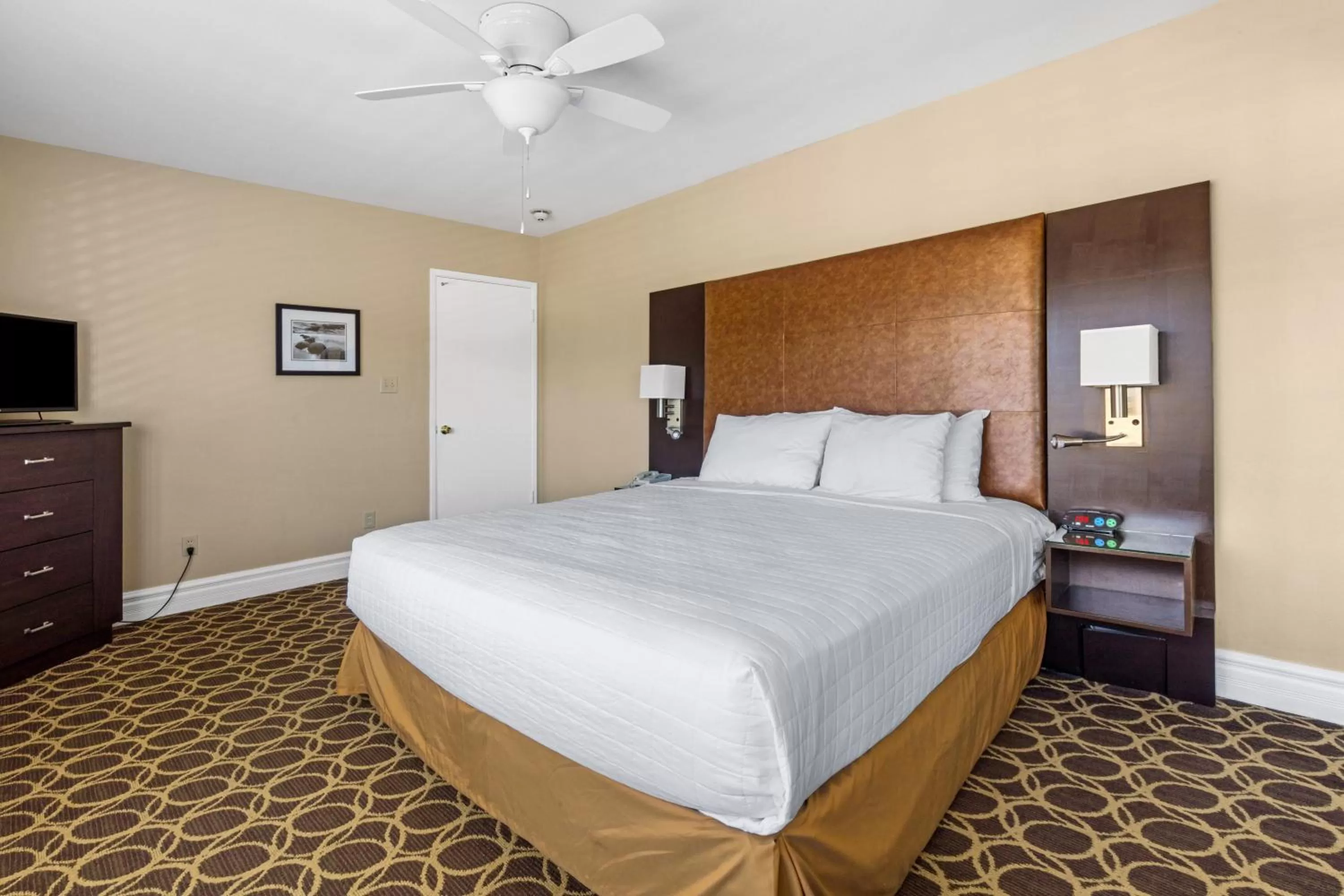 Studio - Disability Access in Marin Suites Hotel