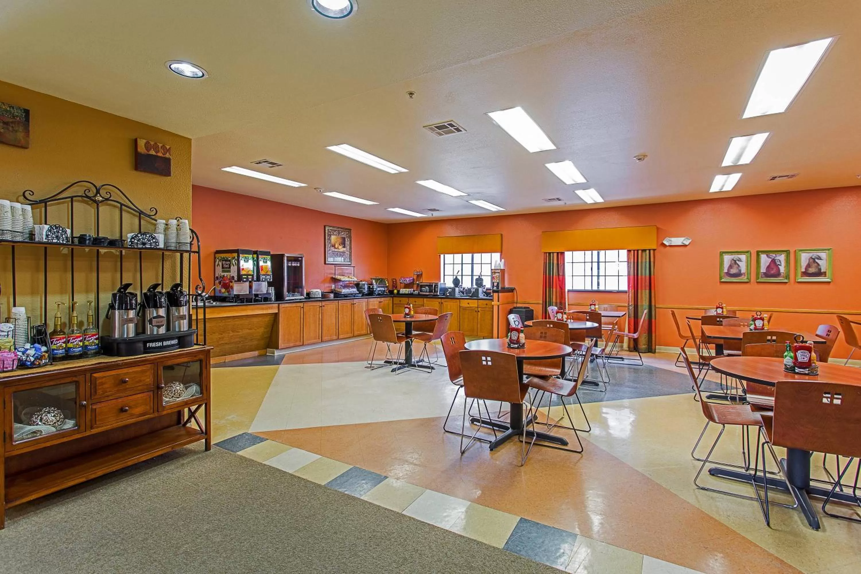 Continental breakfast in Hotel Ruidoso