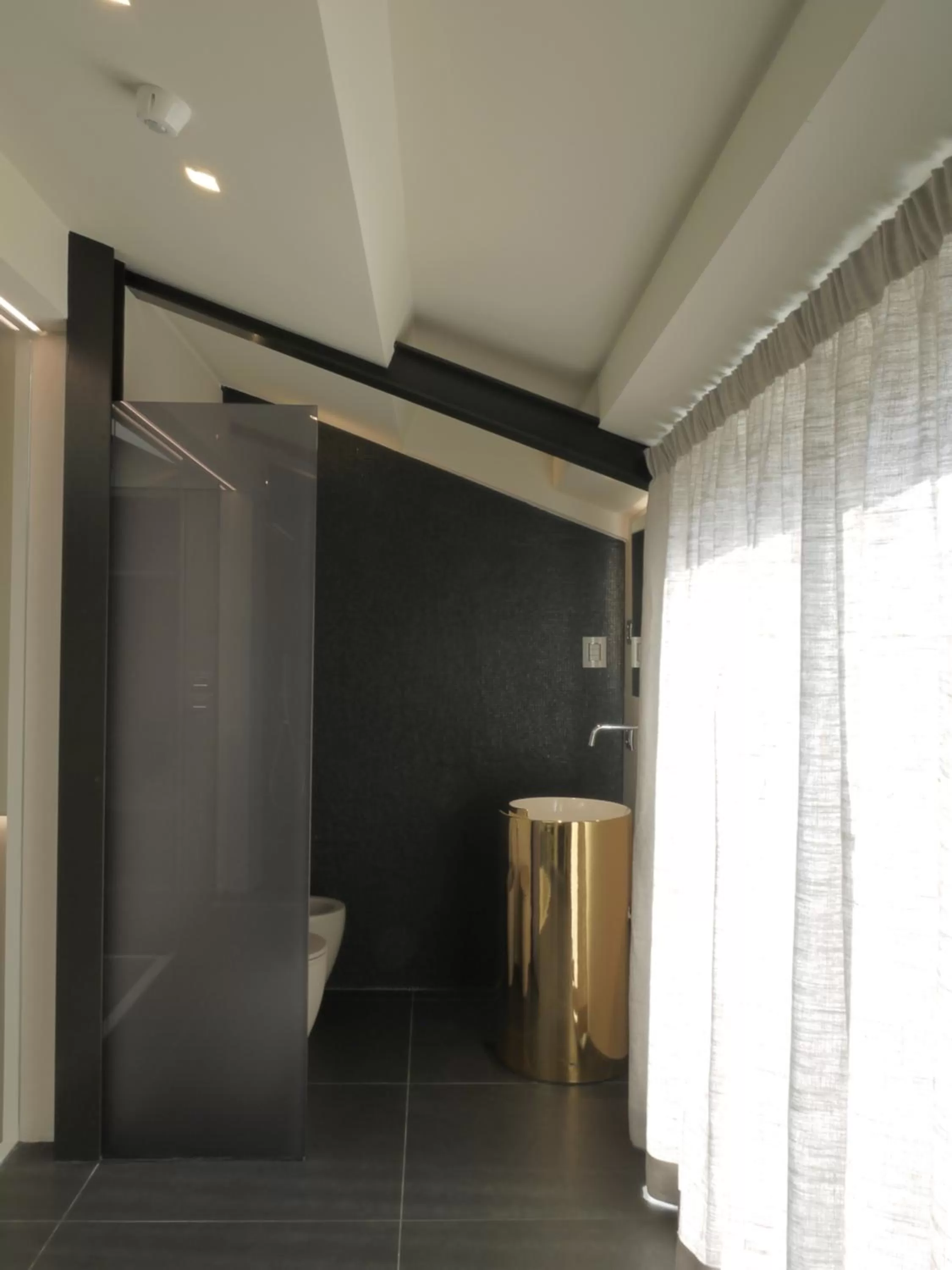 Bathroom in RB del Teatro&Apartaments