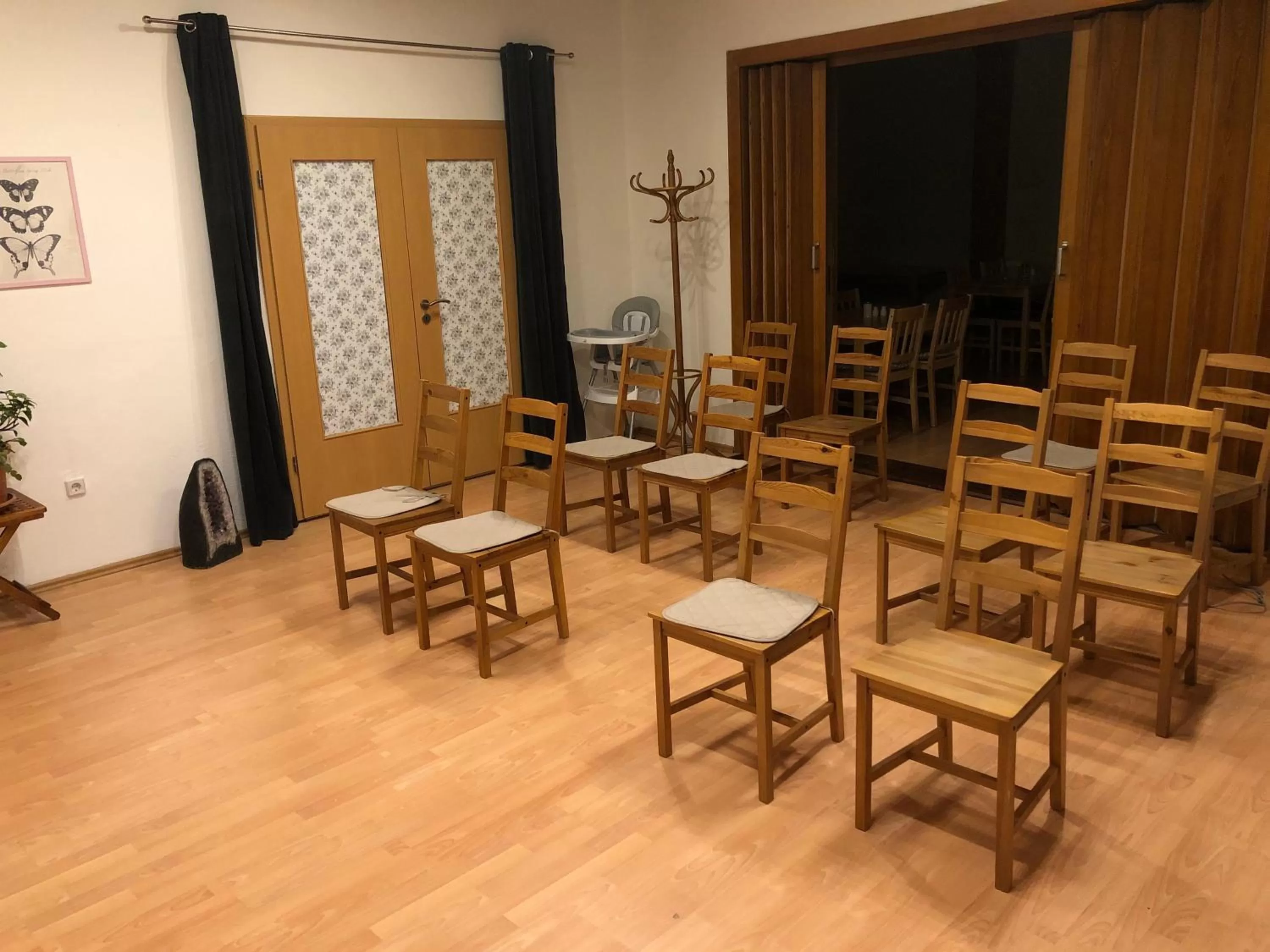 Nightclub / DJ in Riverside Inn