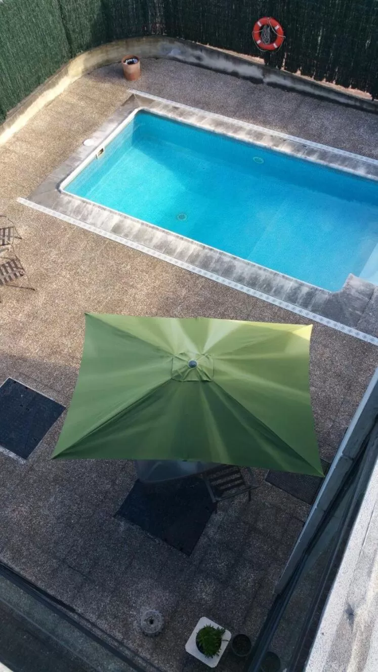 Swimming pool in Puerta de Santillana