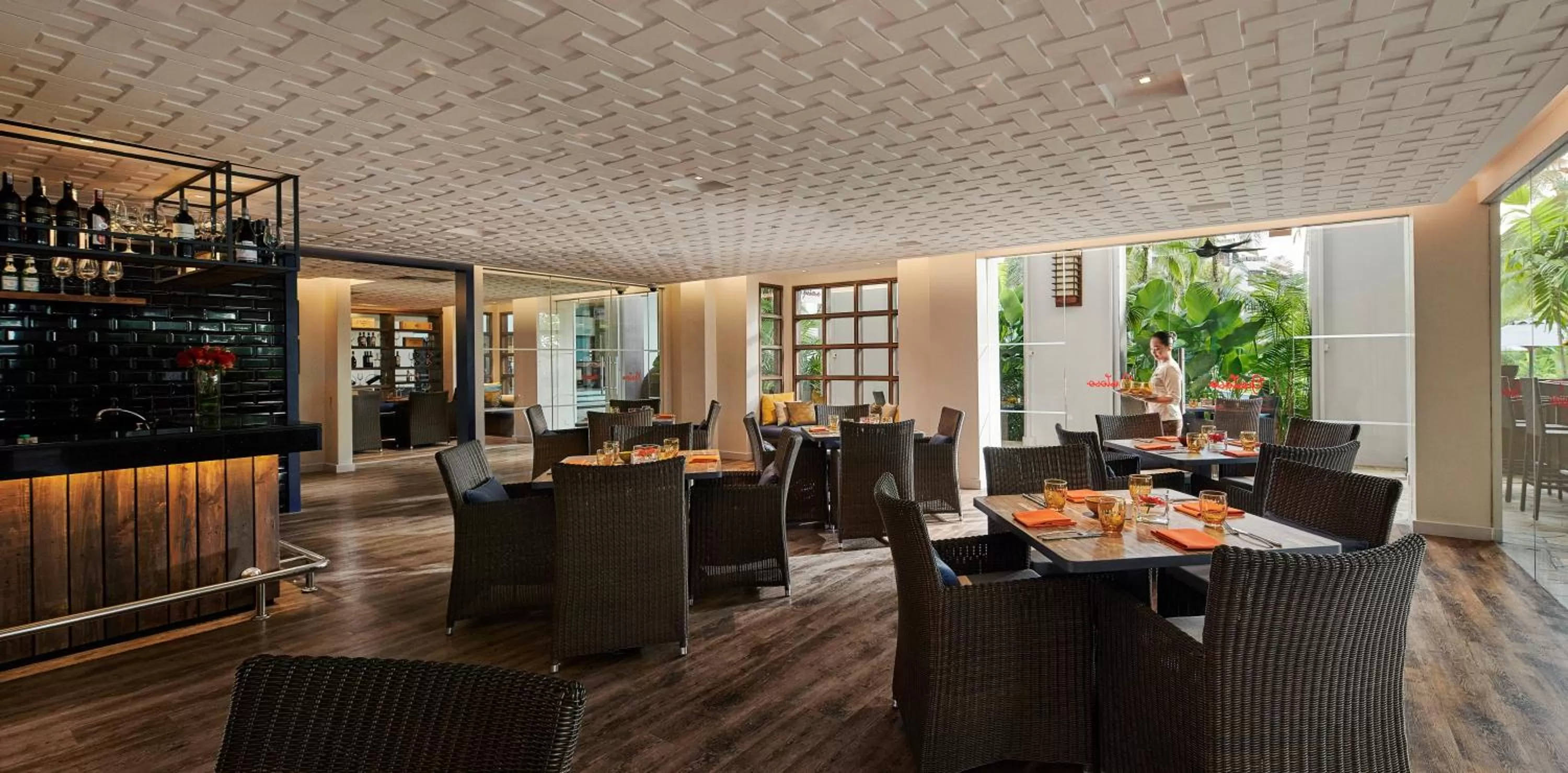 Restaurant/places to eat in PARKROYAL Penang Resort